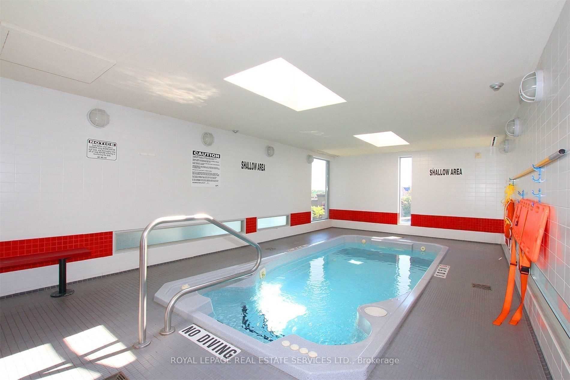 1040 The Queensway N/a 313 Property Photo 36