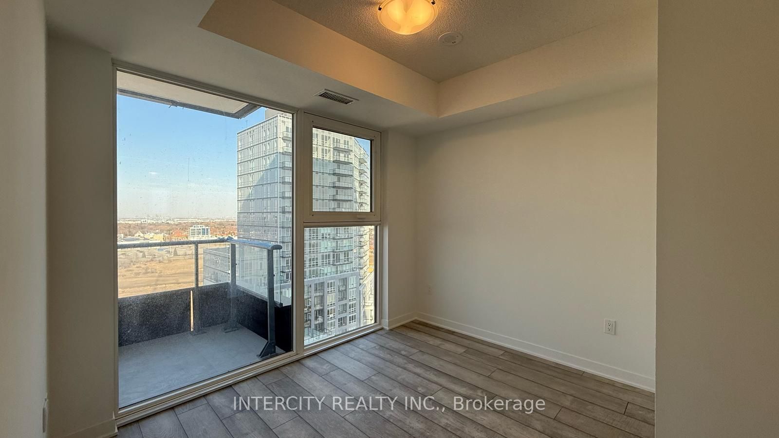 #1412 - 260 Malta Avenue Property Photo 5