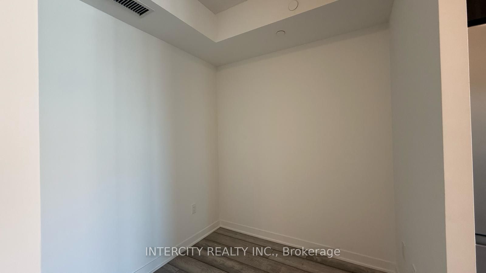 #1412 - 260 Malta Avenue Property Photo 6