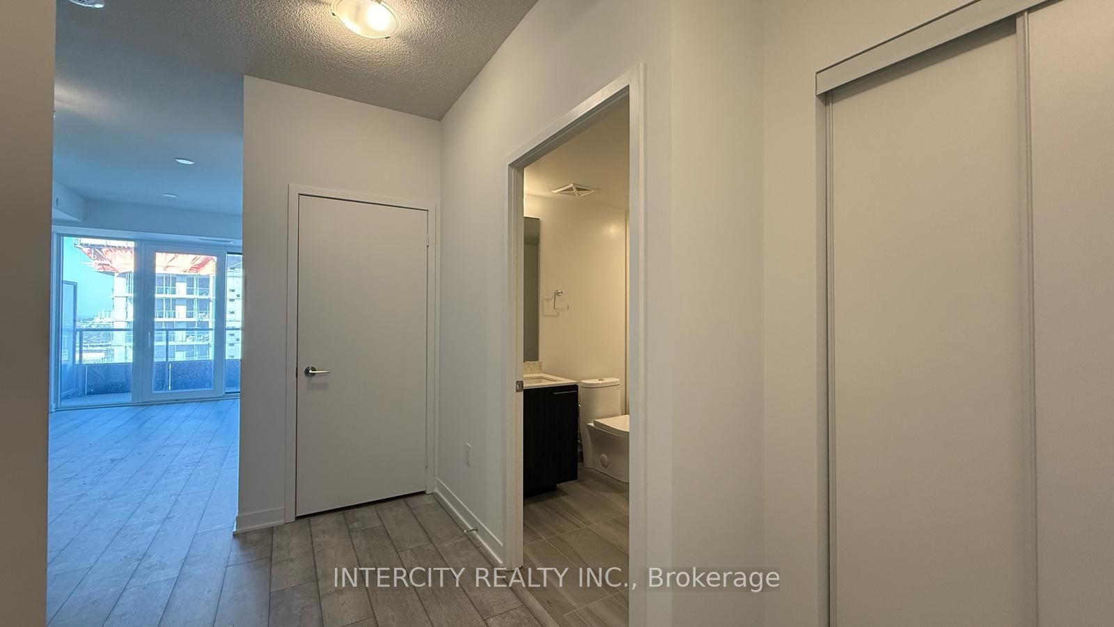 #1412 - 260 Malta Avenue Property Photo 7