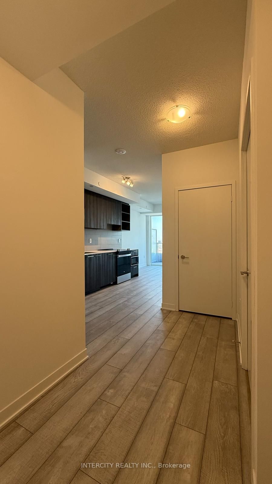 #1412 - 260 Malta Avenue Property Photo 12
