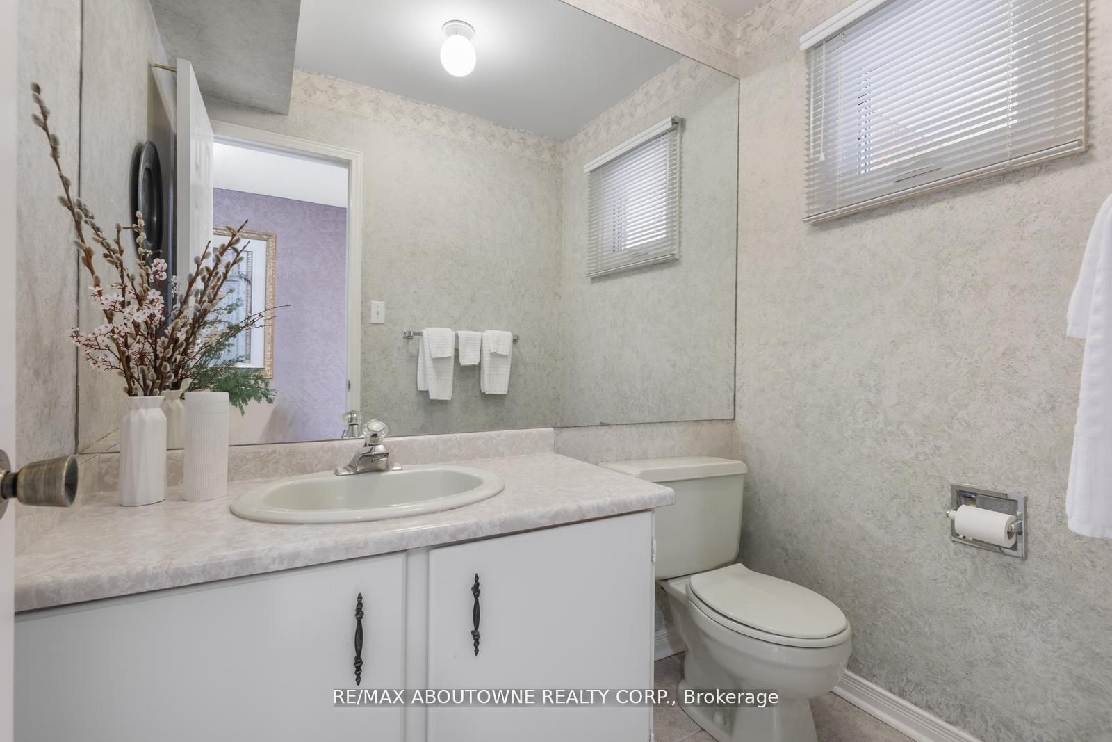 4043 Trapper Crescent Property Photo 5