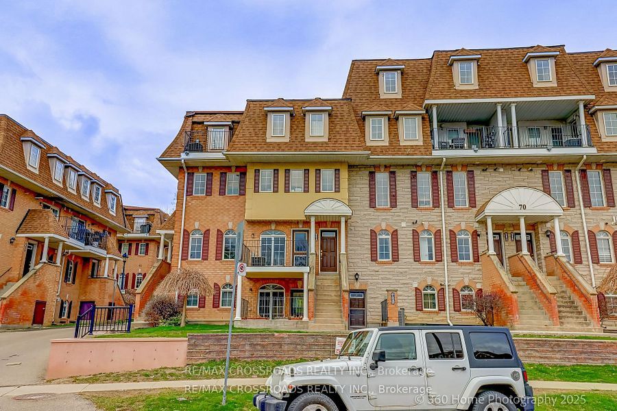 #204 - 70 Sidney Belsey Crescent Property Photo 1