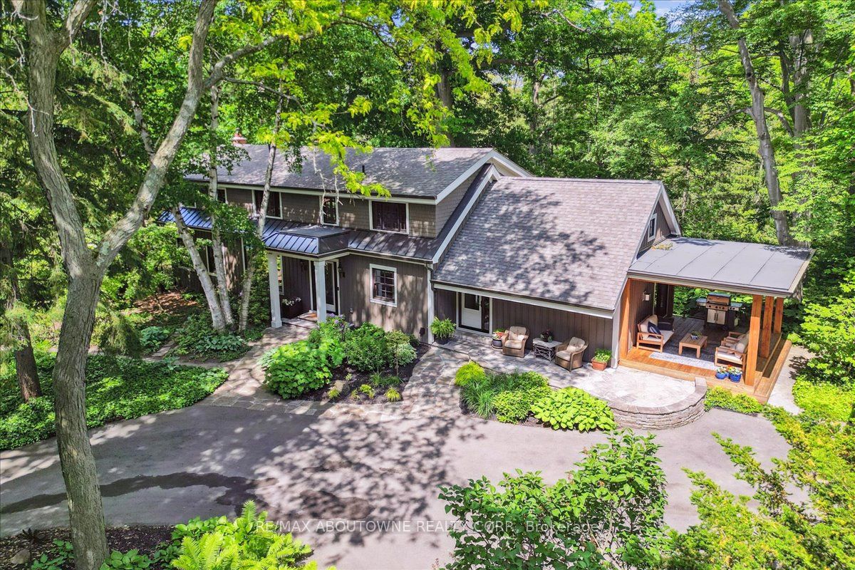 5031 Lake Shore Rd Property Photo 1