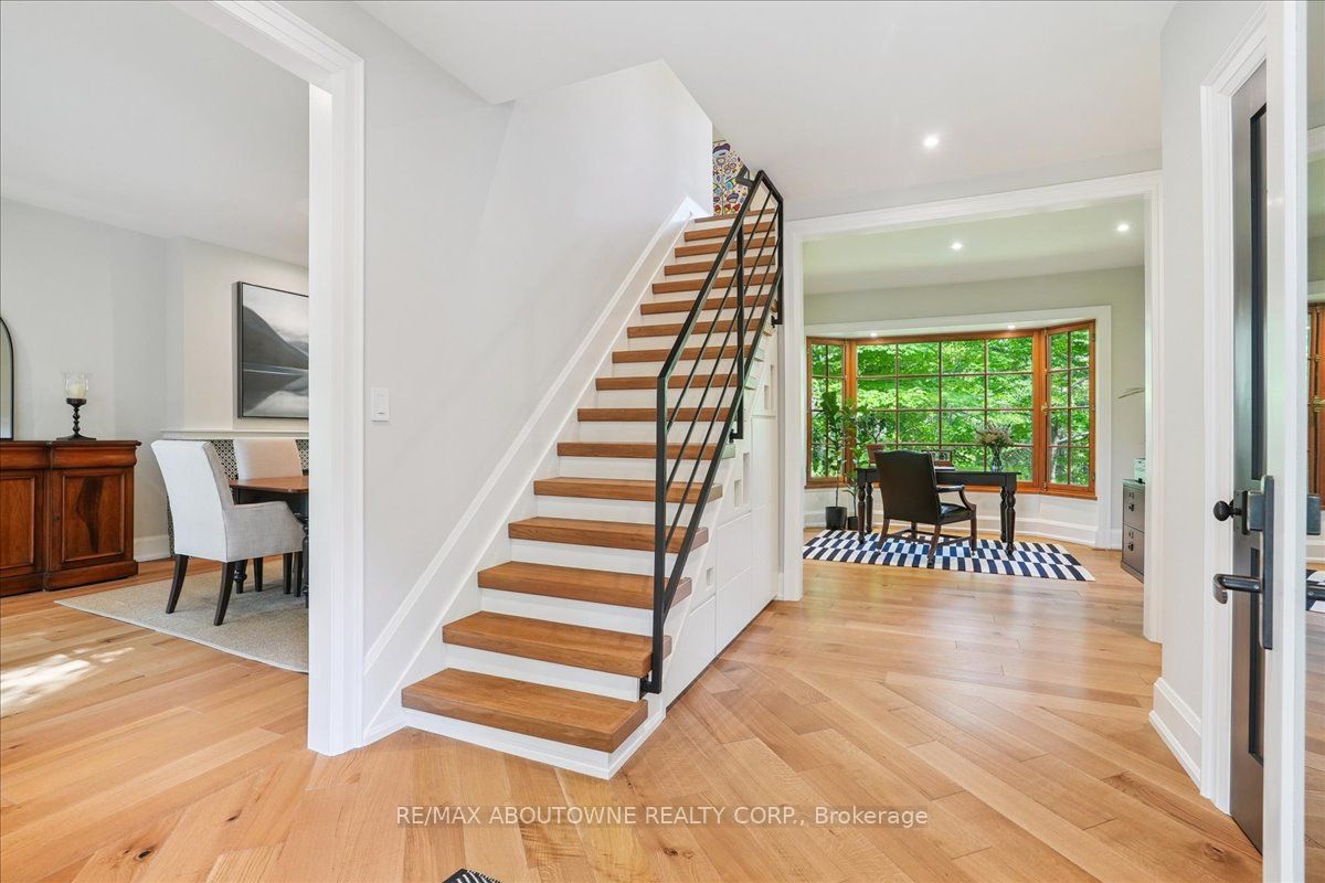 5031 Lakeshore Road Property Photo 8