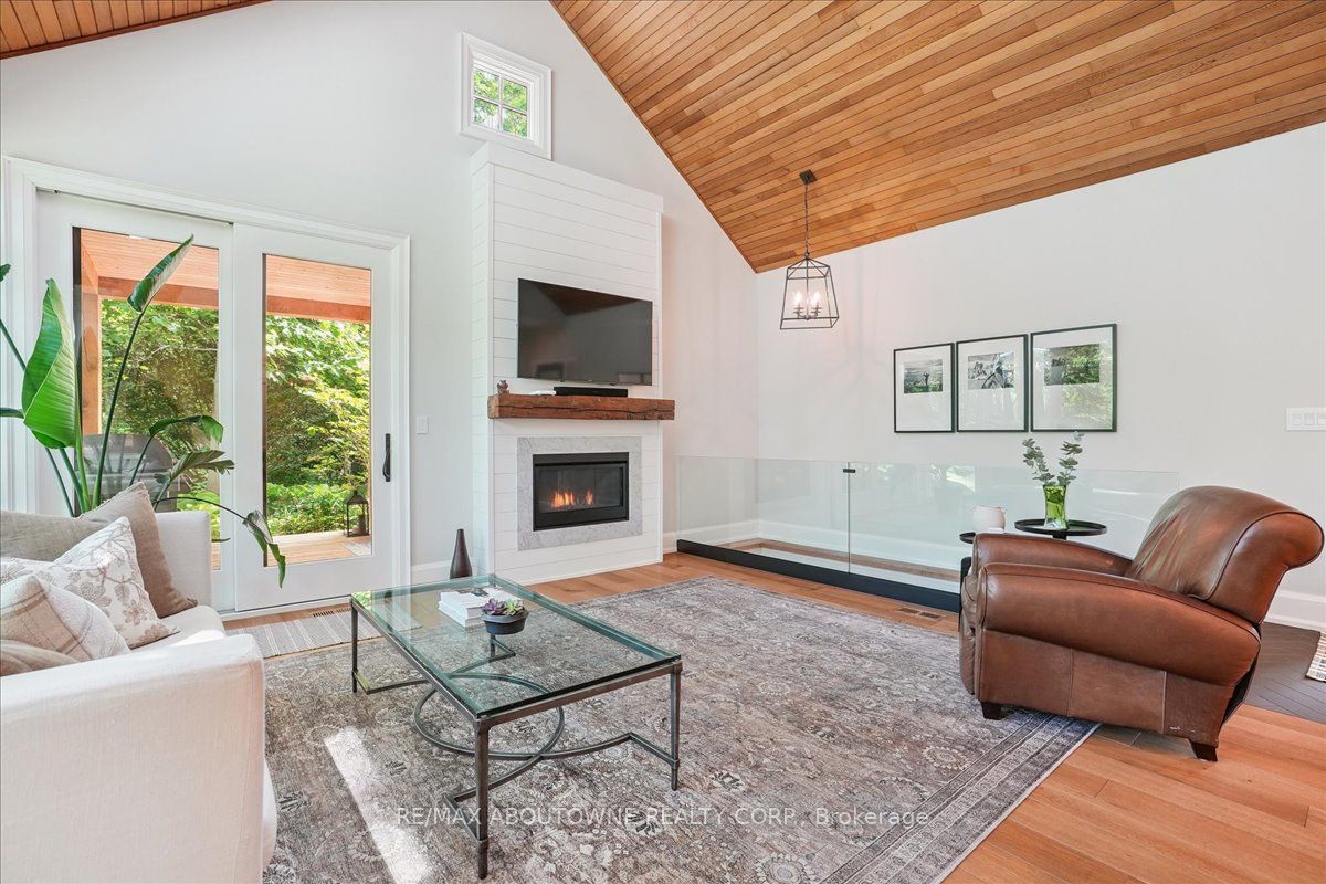 5031 Lakeshore Road Property Photo 16