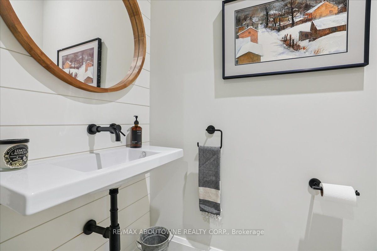 5031 Lakeshore Road Property Photo 21