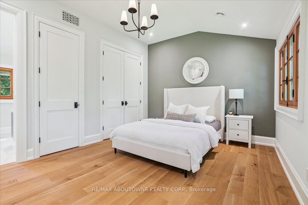 5031 Lakeshore Road Property Photo 23