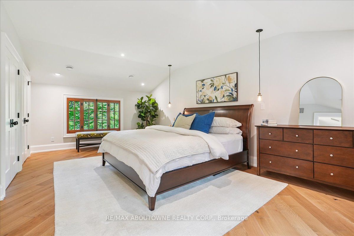 5031 Lakeshore Road Property Photo 26