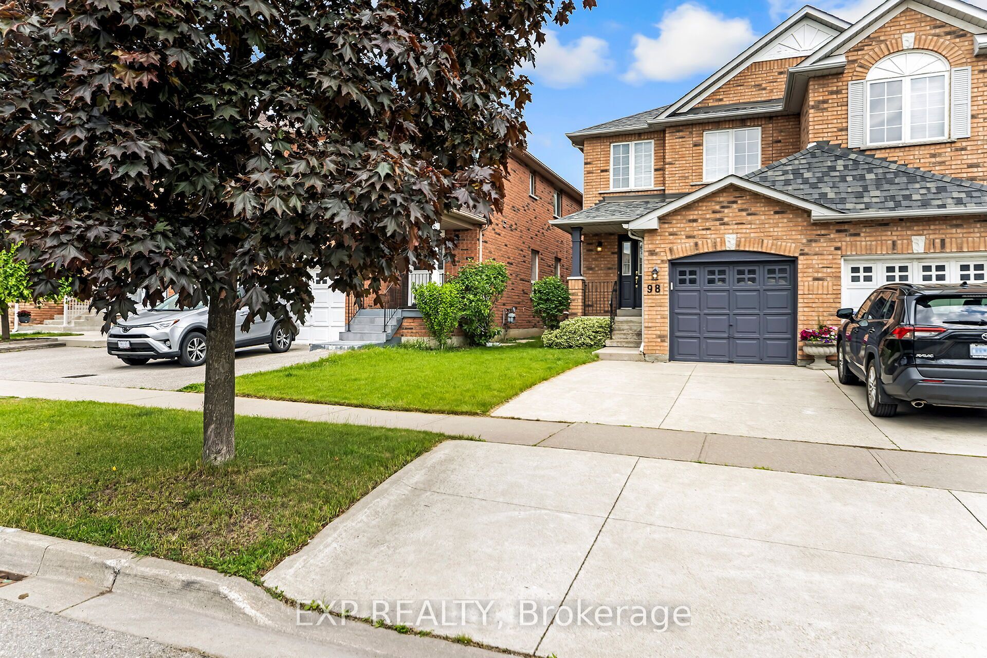 98 Merganser Crescent Property Photo 1