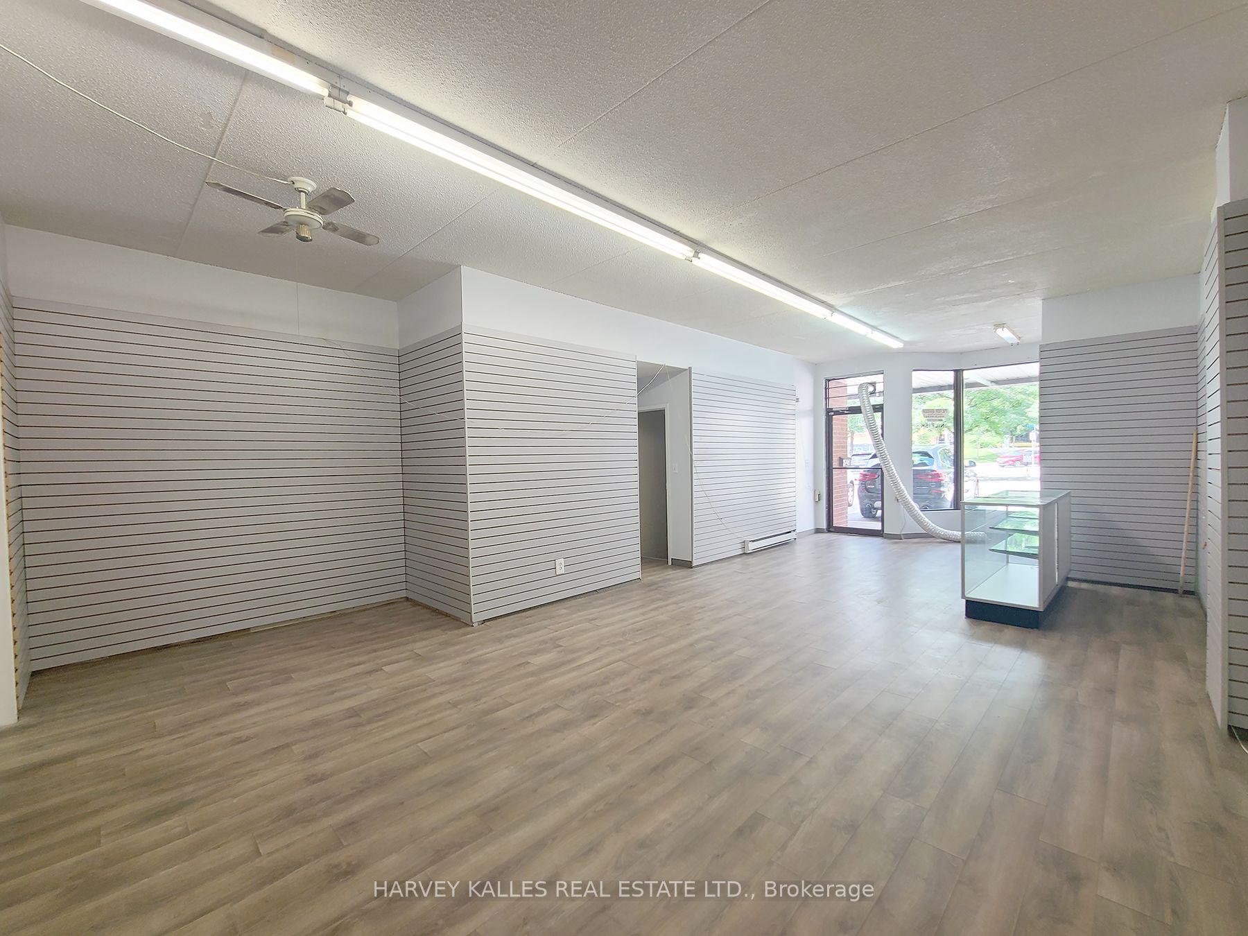 3819 Lake Shore Boulevard W Retail Property Photo 7