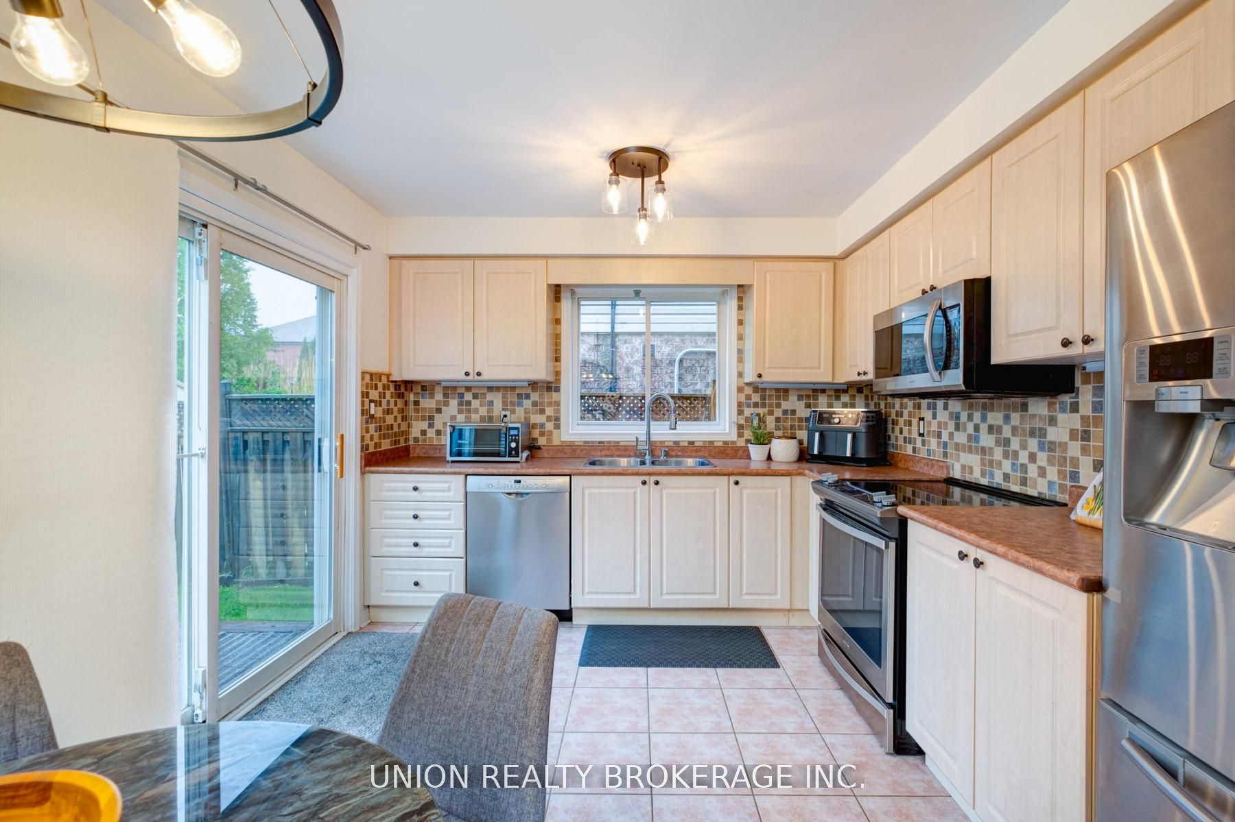 84 Worthington Avenue Property Photo 11