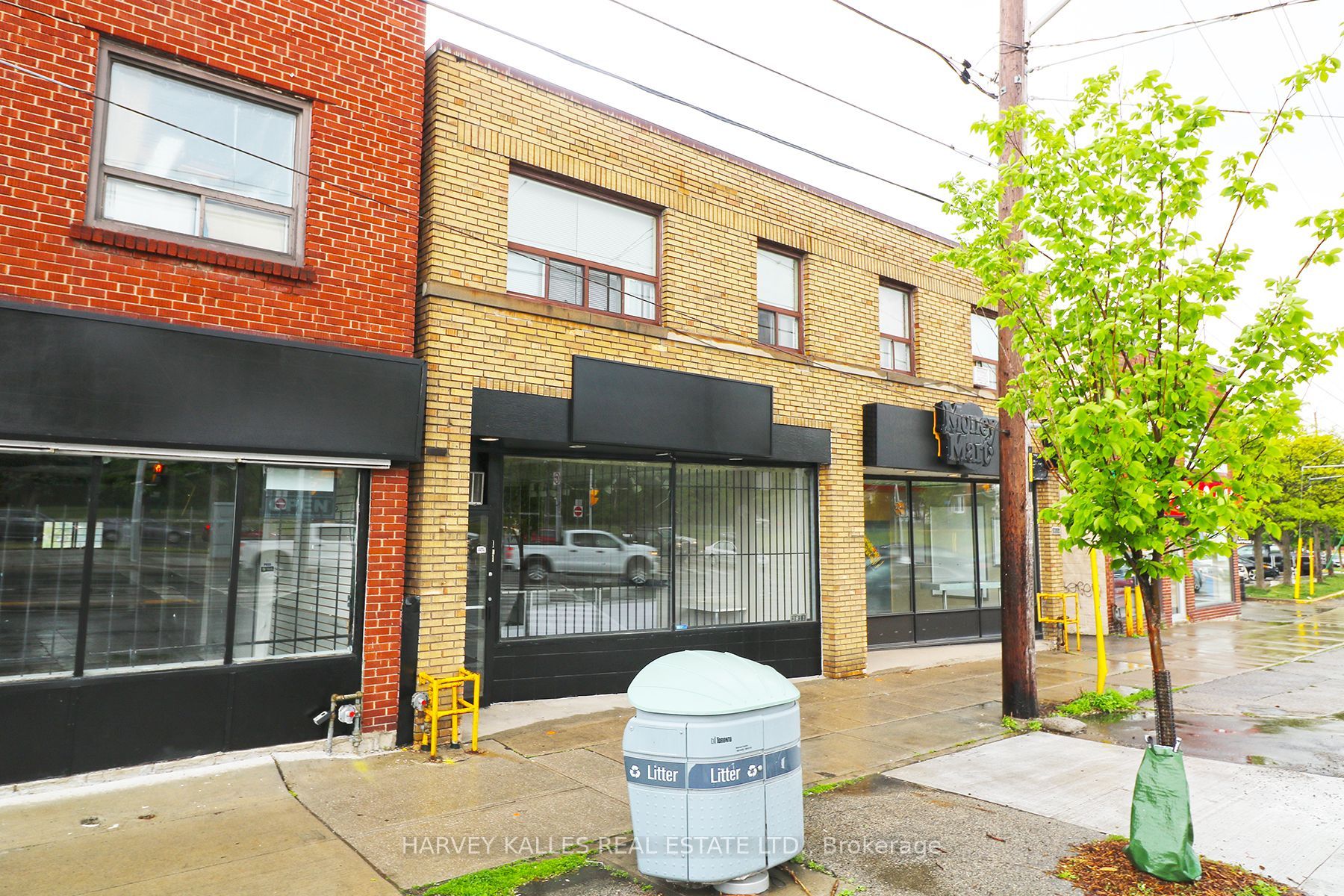 3811 Lake Shore Boulevard W Property Photo 2