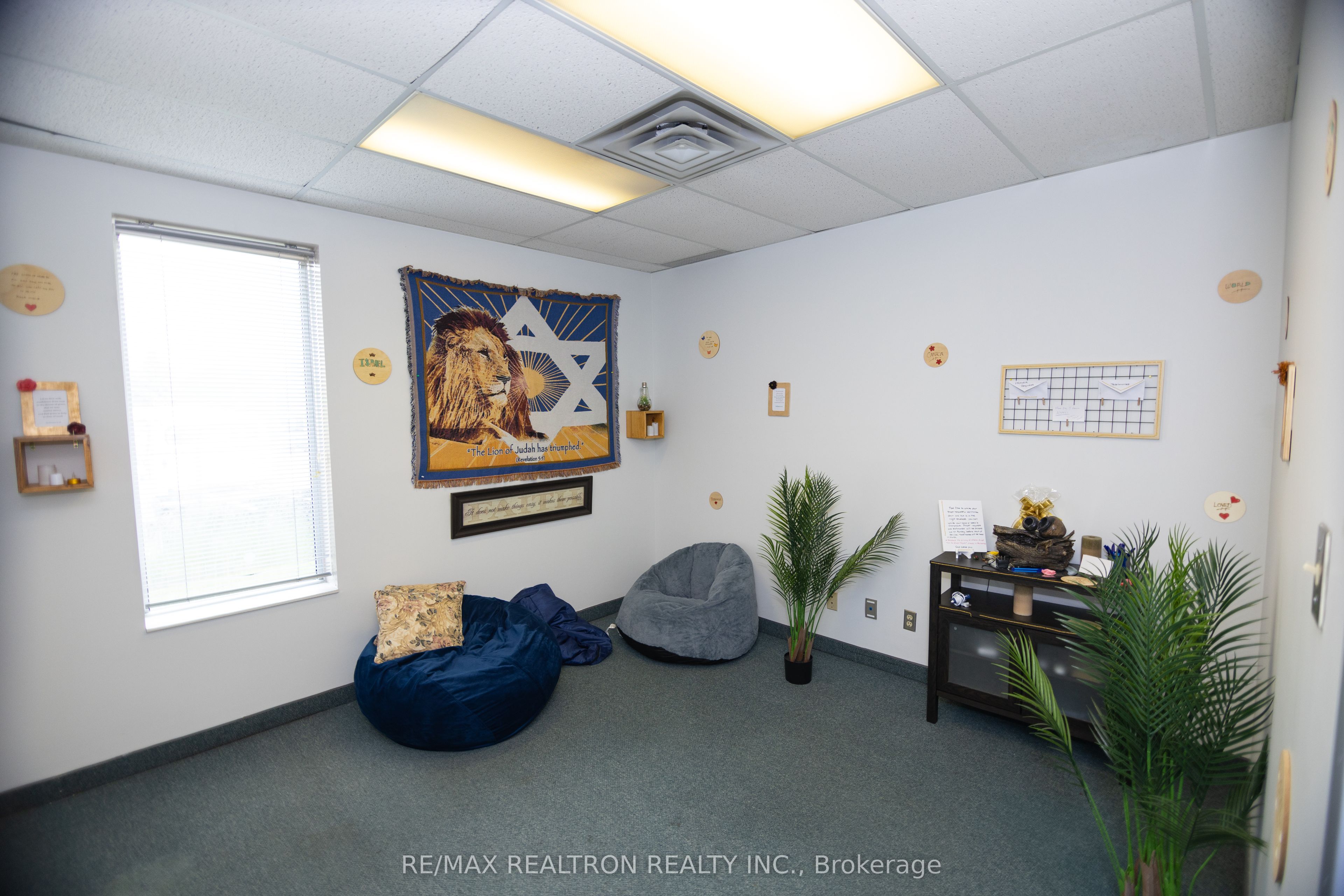 5920 N Atlantic Drive S Property Photo 9