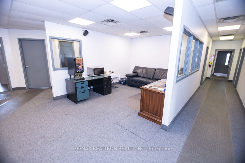 5920 N Atlantic Drive S Property Photo 18