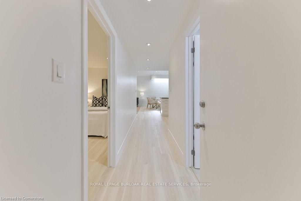 1074 Gabriel Place Lower Property Photo 6