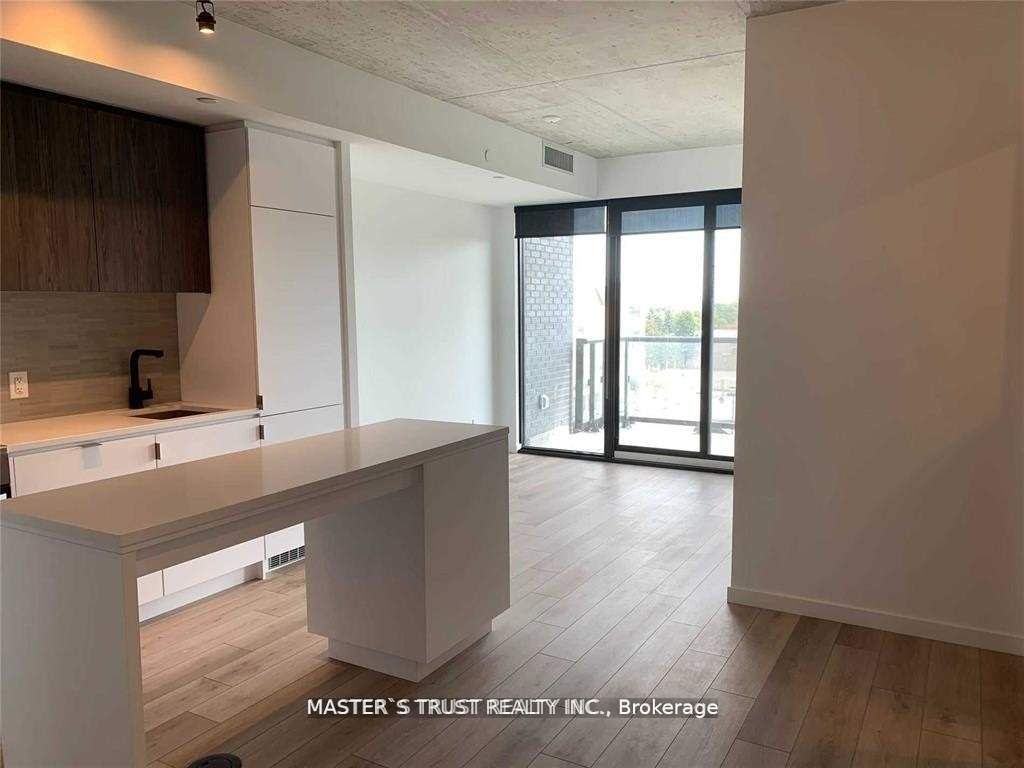 #416 - 7 Smith Crescent Property Photo 3