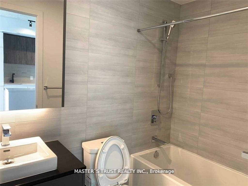 #416 - 7 Smith Crescent Property Photo 10