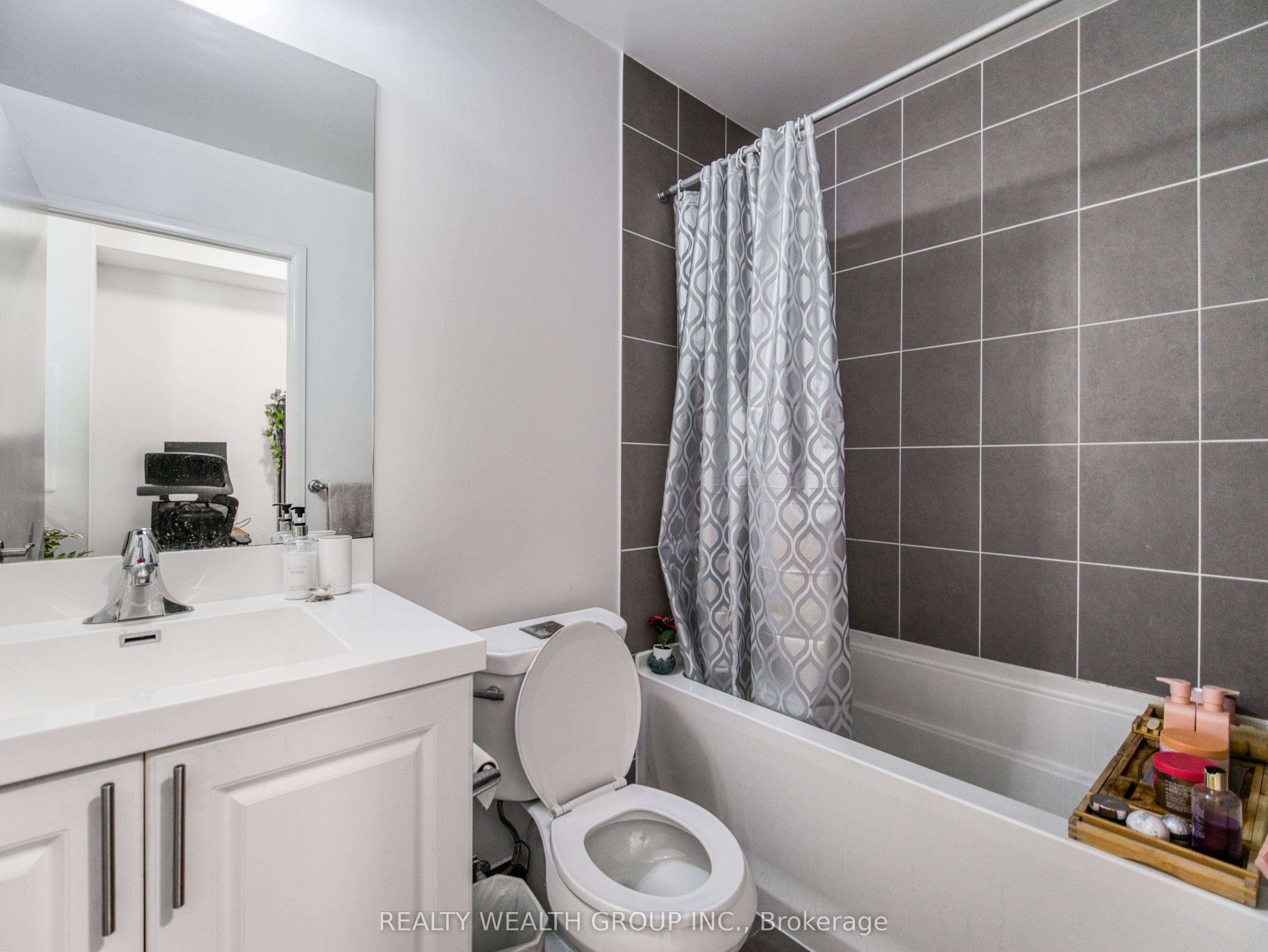 3091 Dufferin Street 610 Property Photo 19