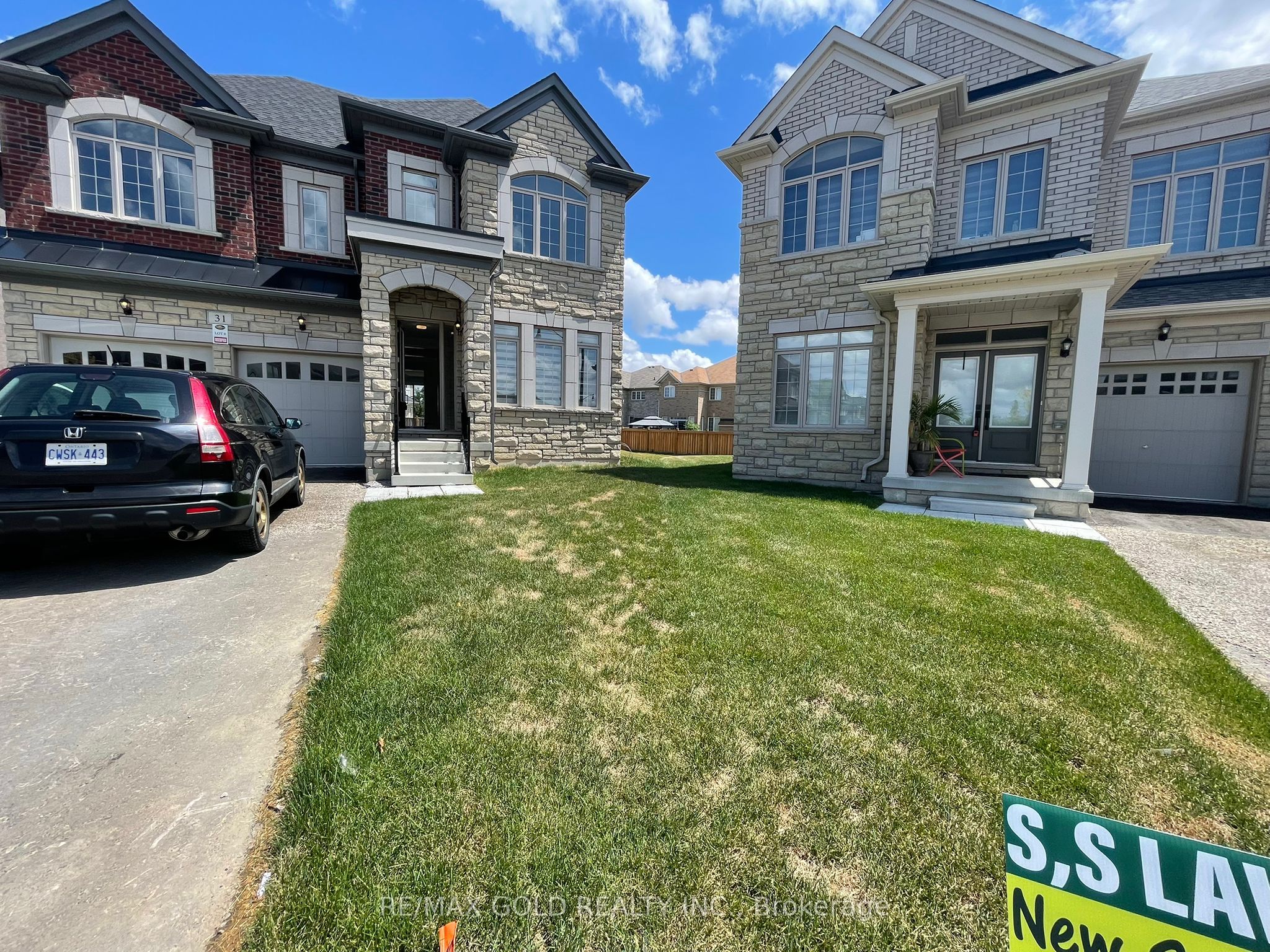 31 Dolomite Drive Property Photo 4