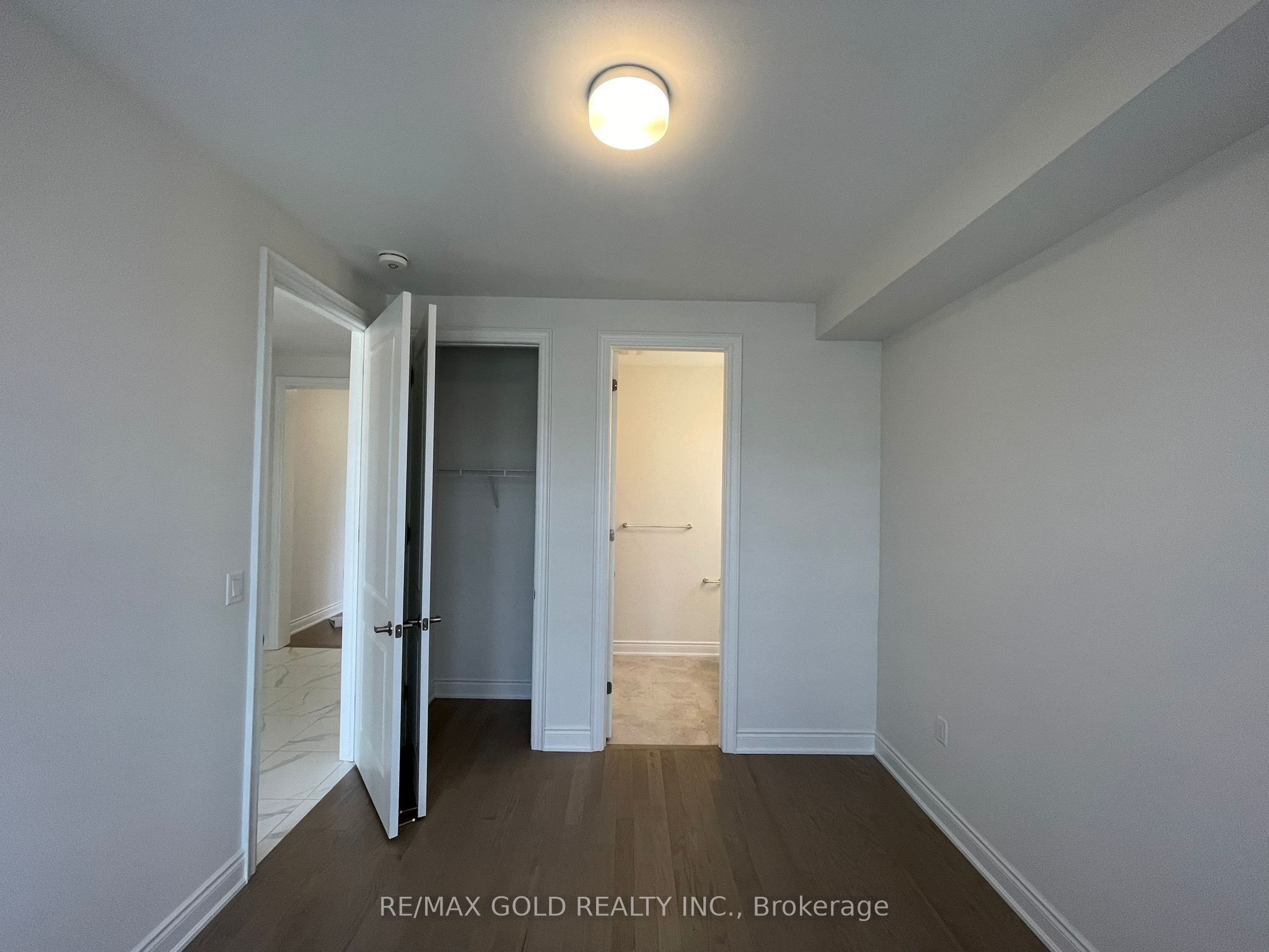 31 Dolomite Drive Property Photo 16