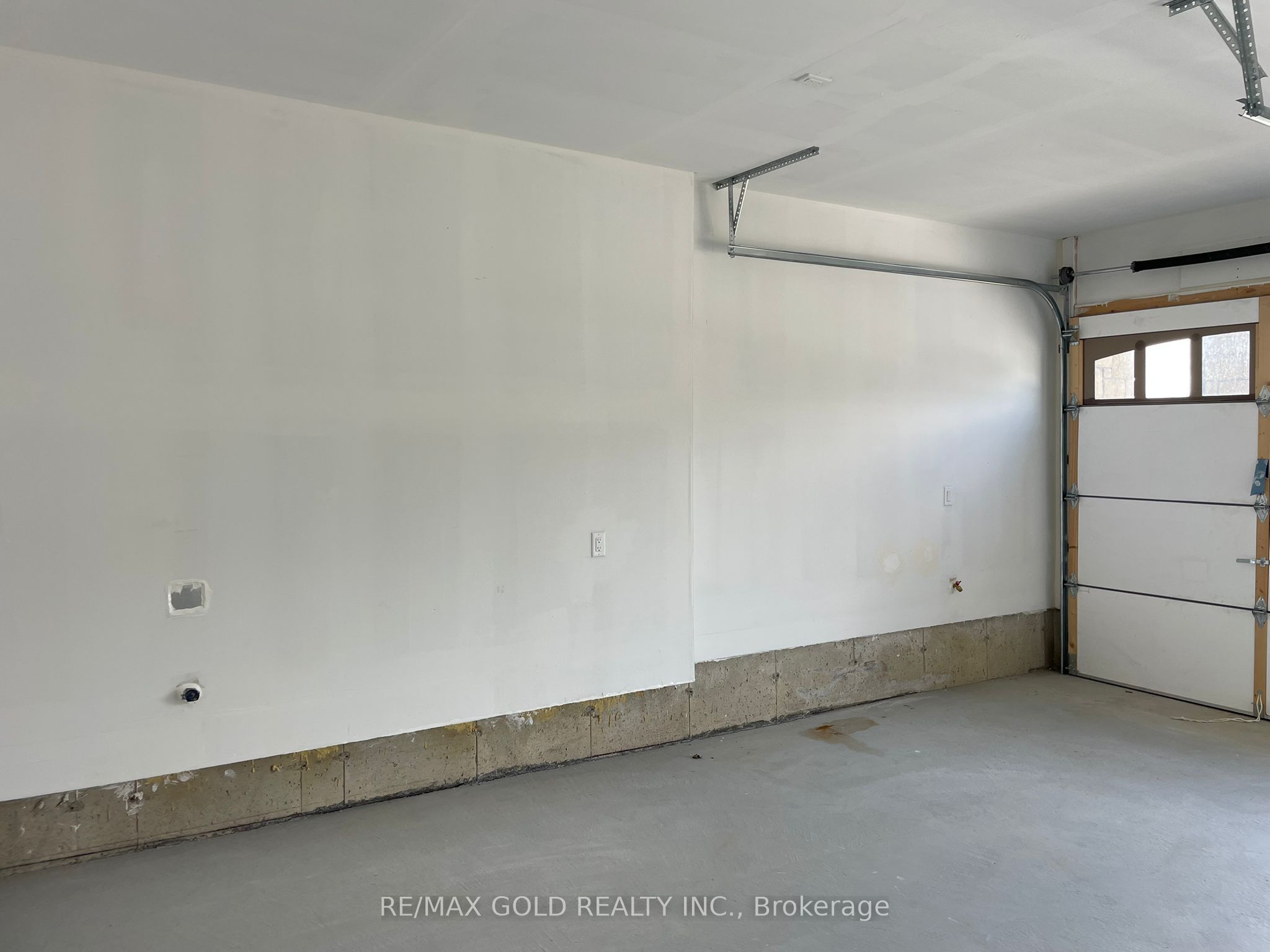 31 Dolomite Drive Property Photo 31