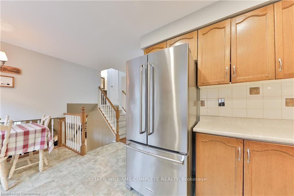 799 Miriam Crescent Property Photo 6