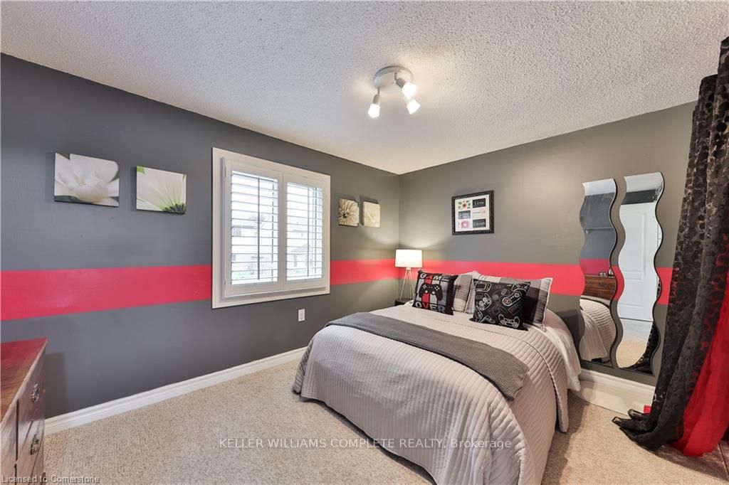 799 Miriam Crescent Property Photo 10