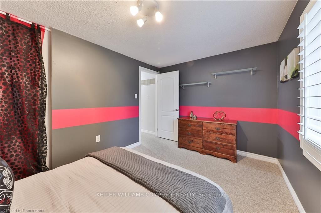 799 Miriam Crescent Property Photo 11