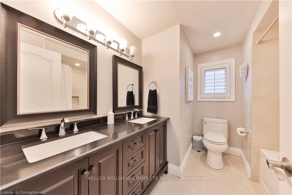 799 Miriam Crescent Property Photo 12