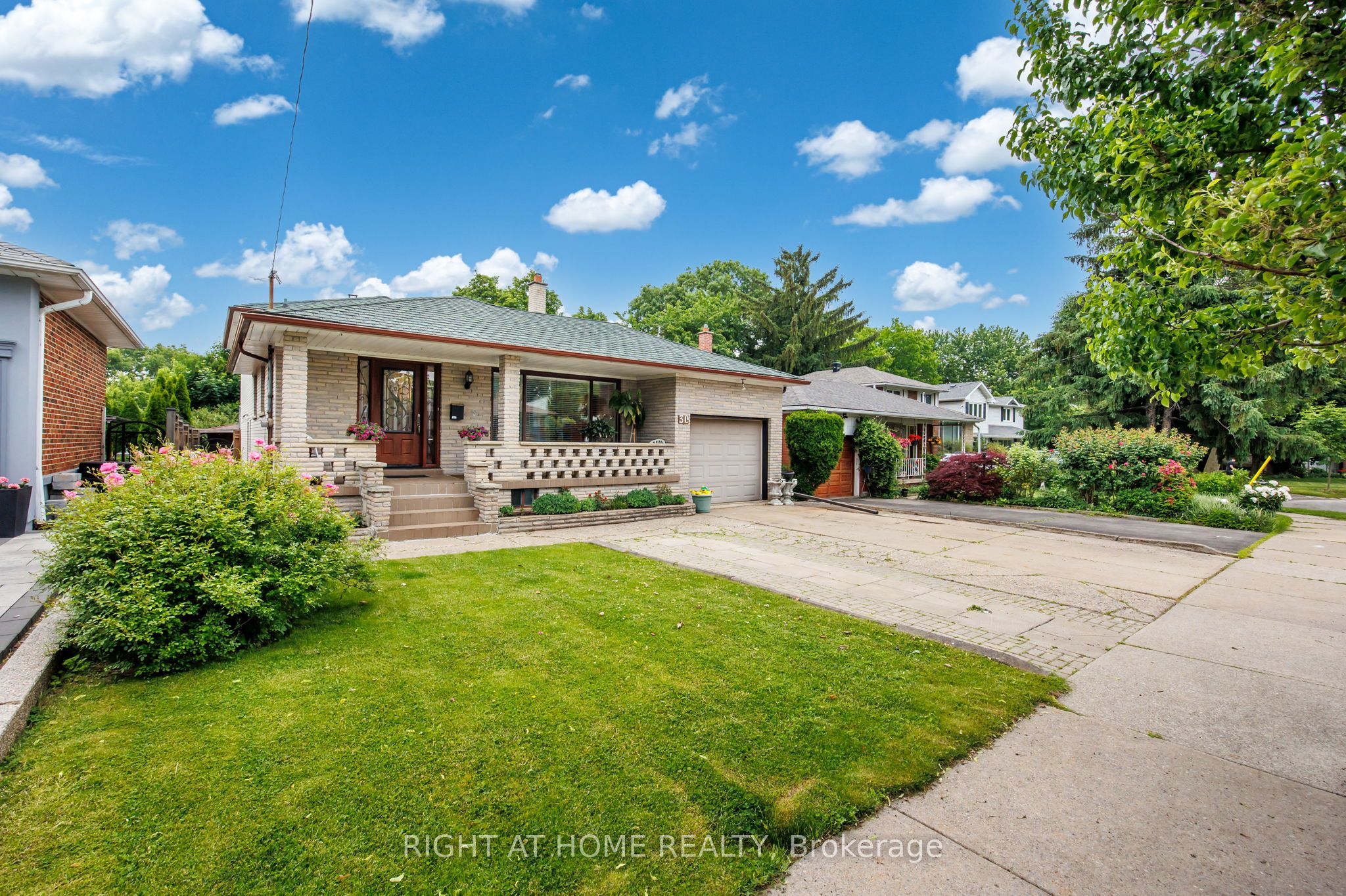 30 Hawthorne Road Property Photo 1