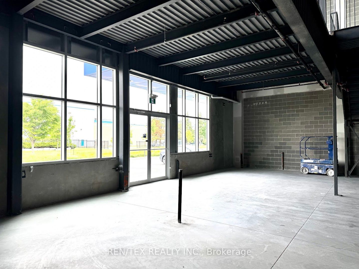 151 Steinway Boulevard B5 Property Photo 5