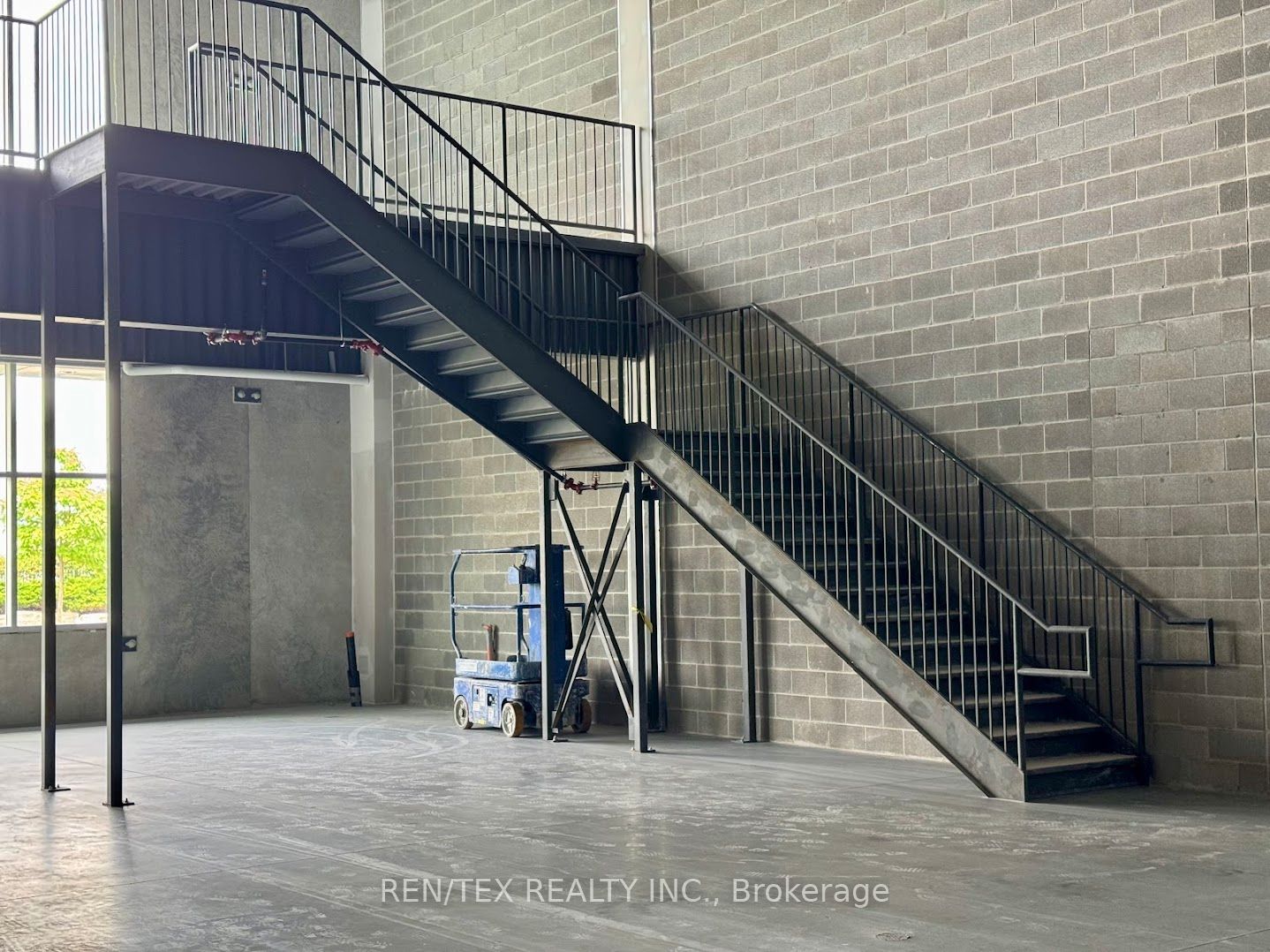 151 Steinway Boulevard B5 Property Photo 8