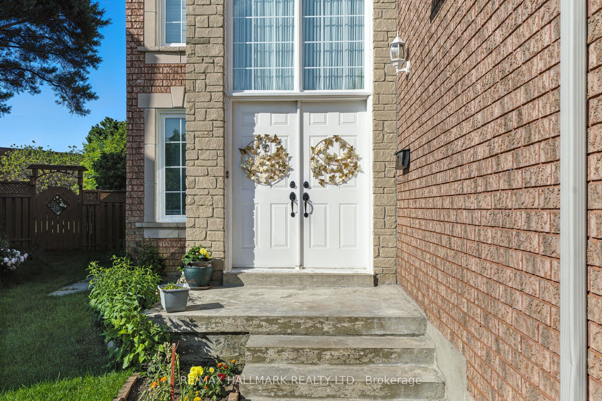 5604 Whistler Crescent Property Photo 4