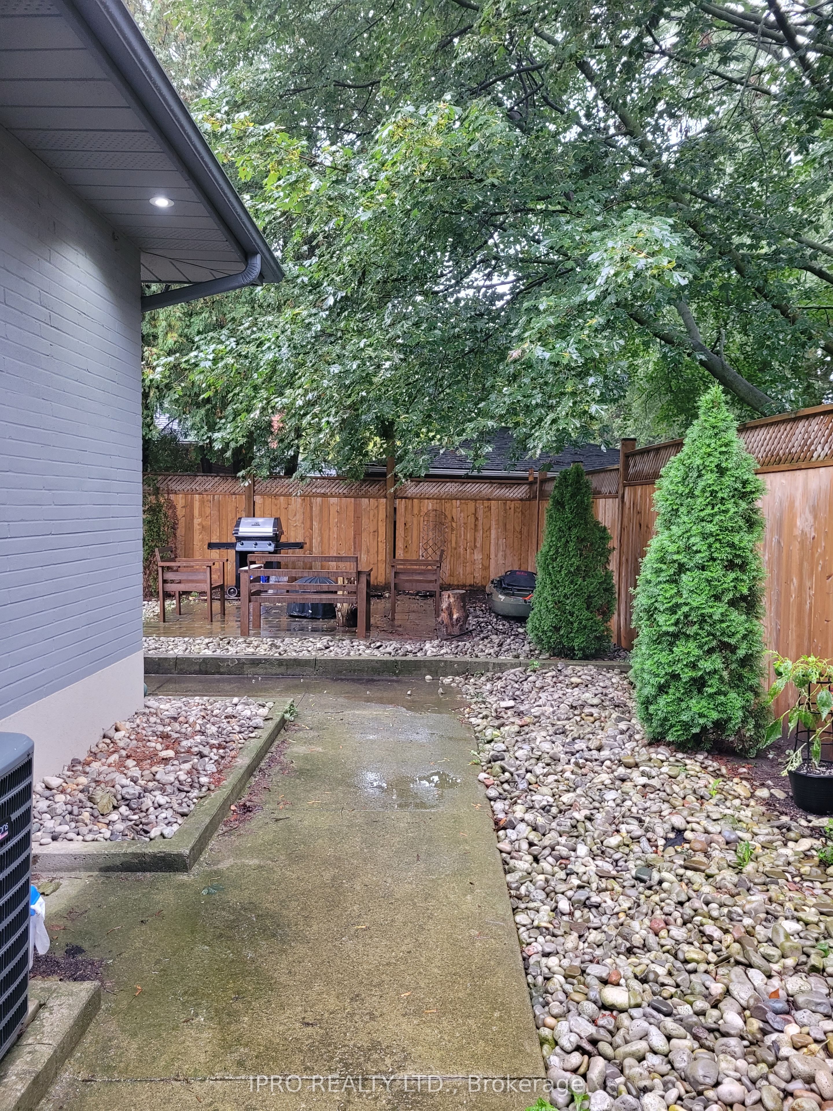 296 Third Line Bsmt Property Photo 13