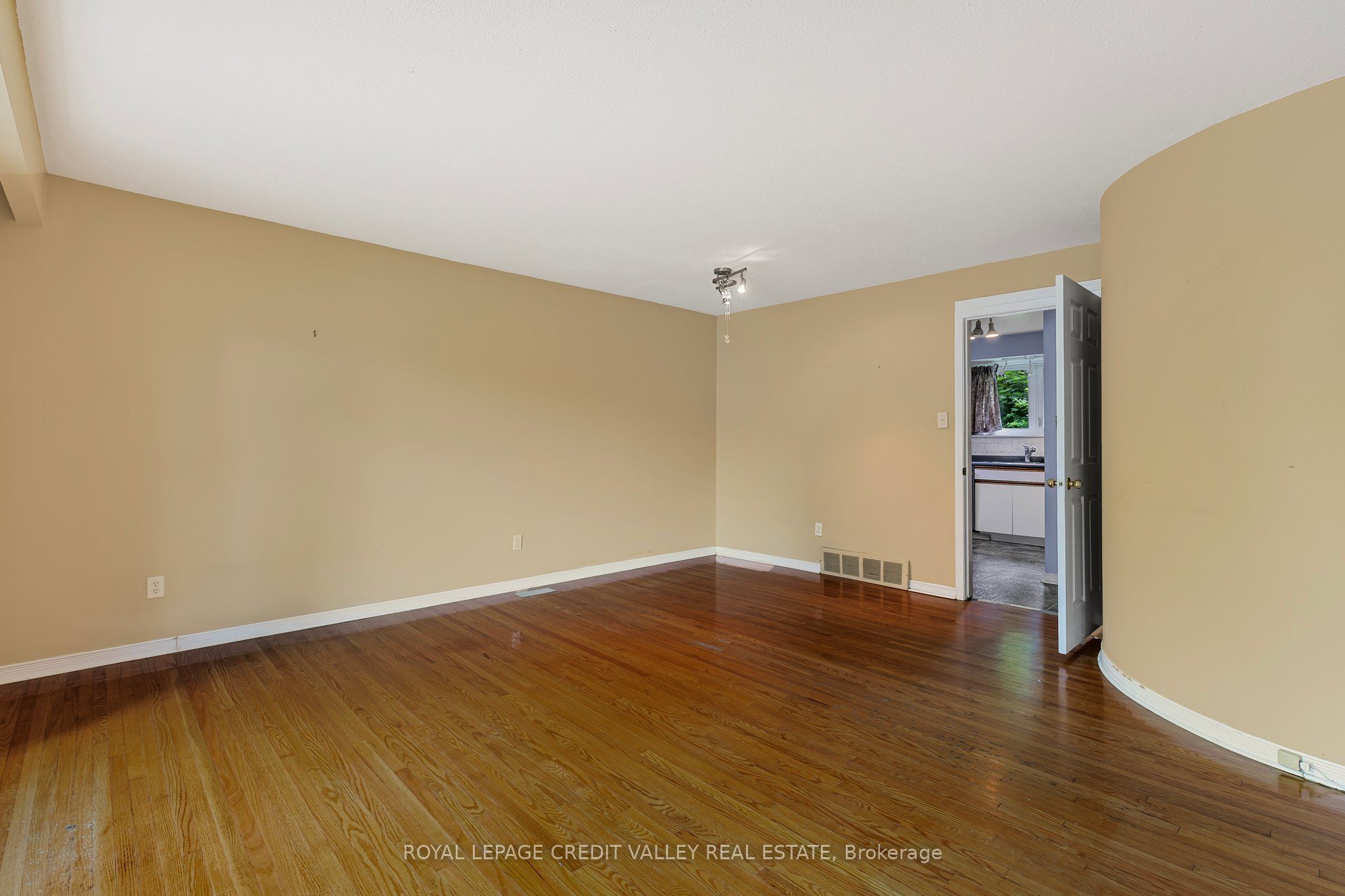 254 Bartley Bull Parkway Property Photo 6