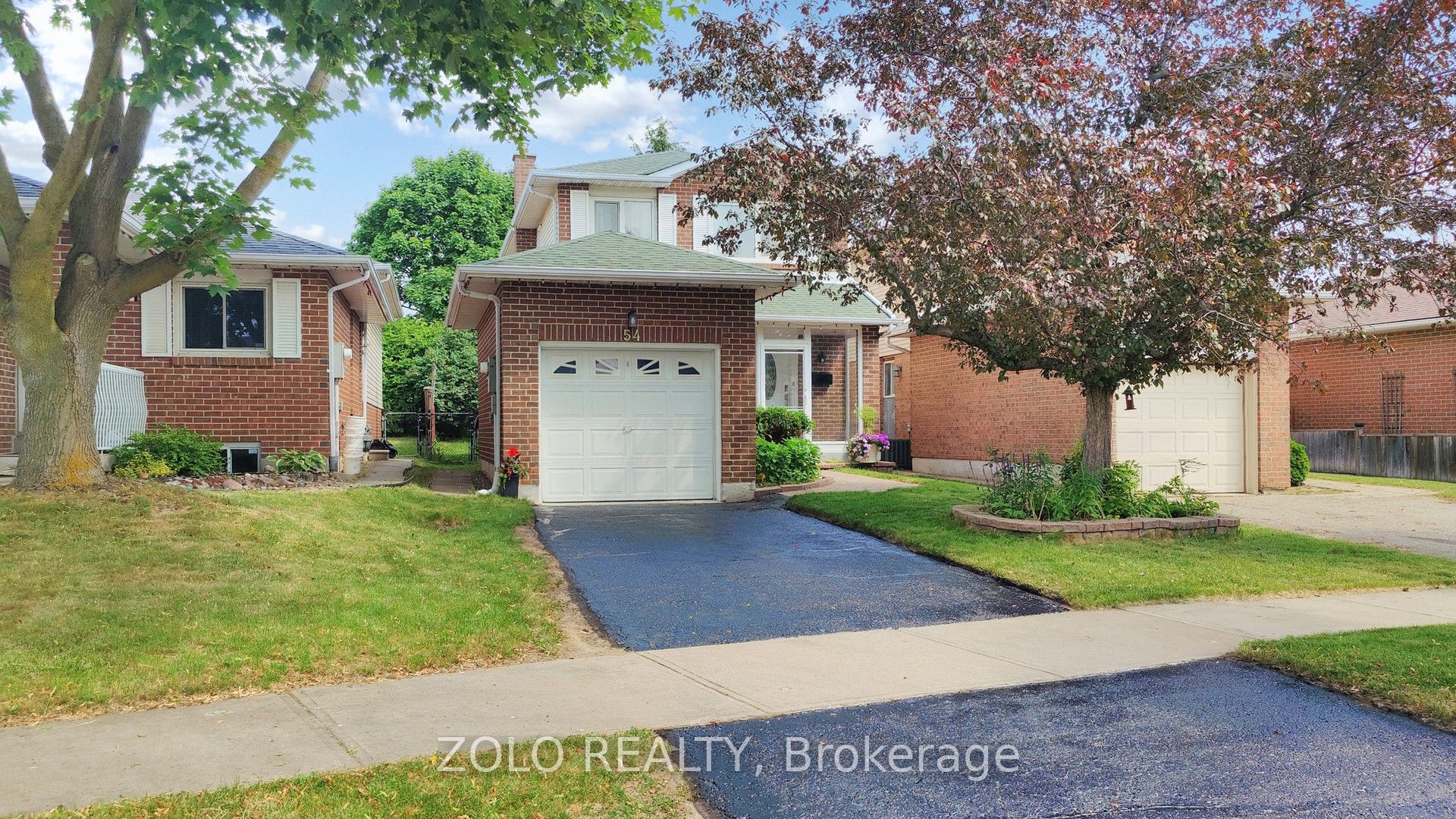 54 Luminous Ct Property Photo 1