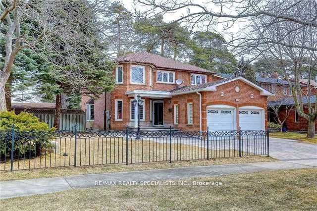 1089 Red Pine Cres Property Photo 1
