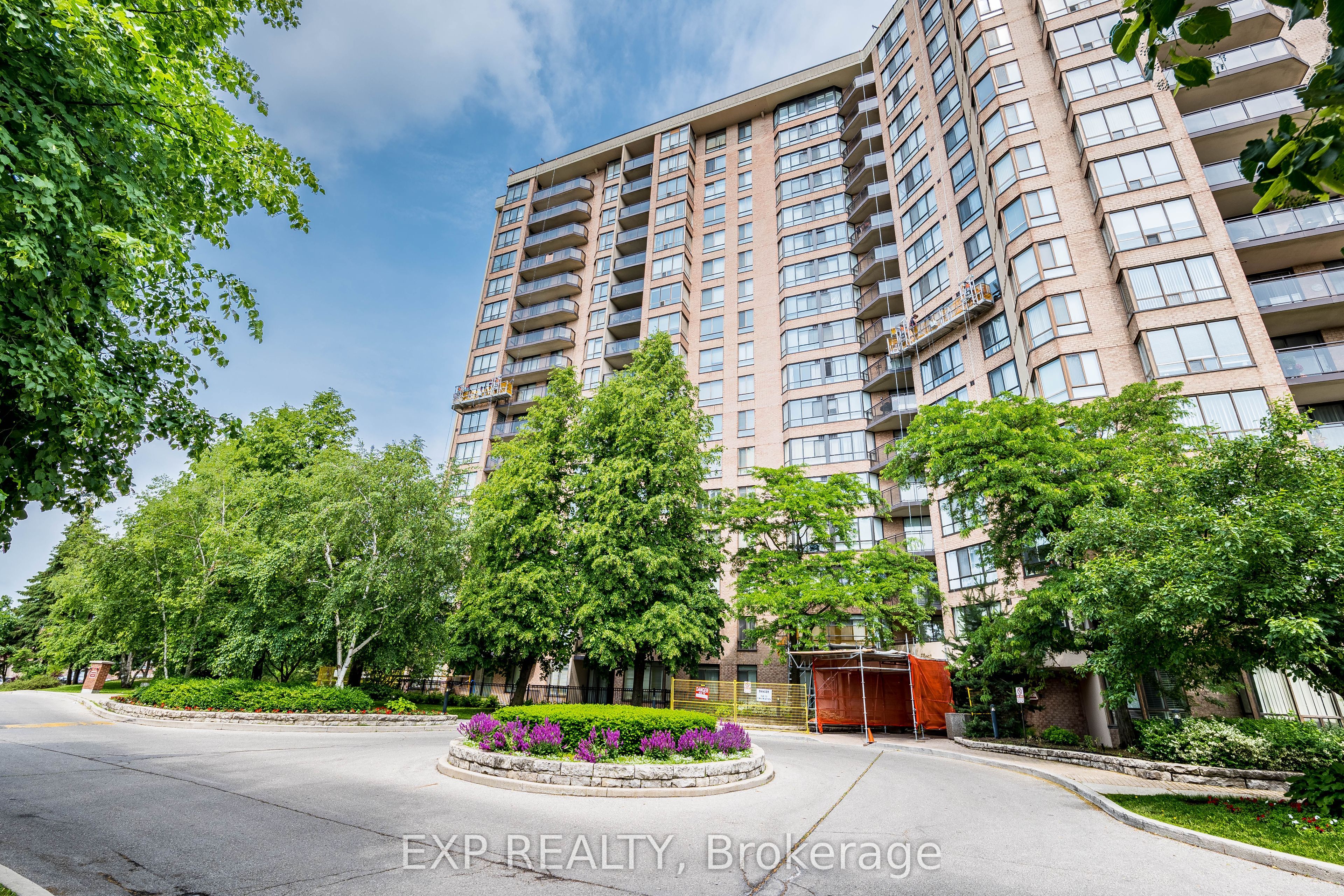 20 Cherrytree Dr Property Photo 1