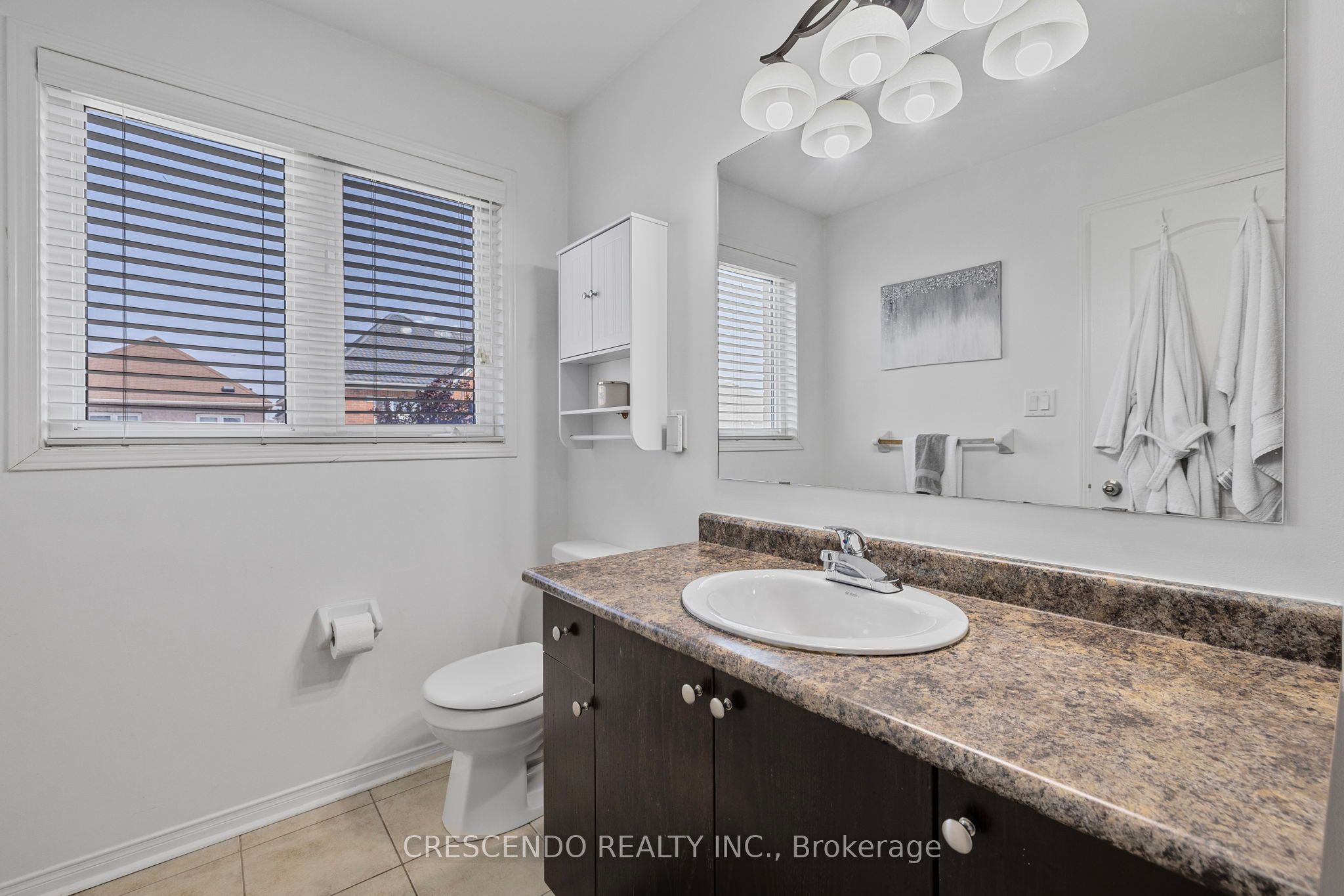 42 Napoleon Crescent Property Photo 26