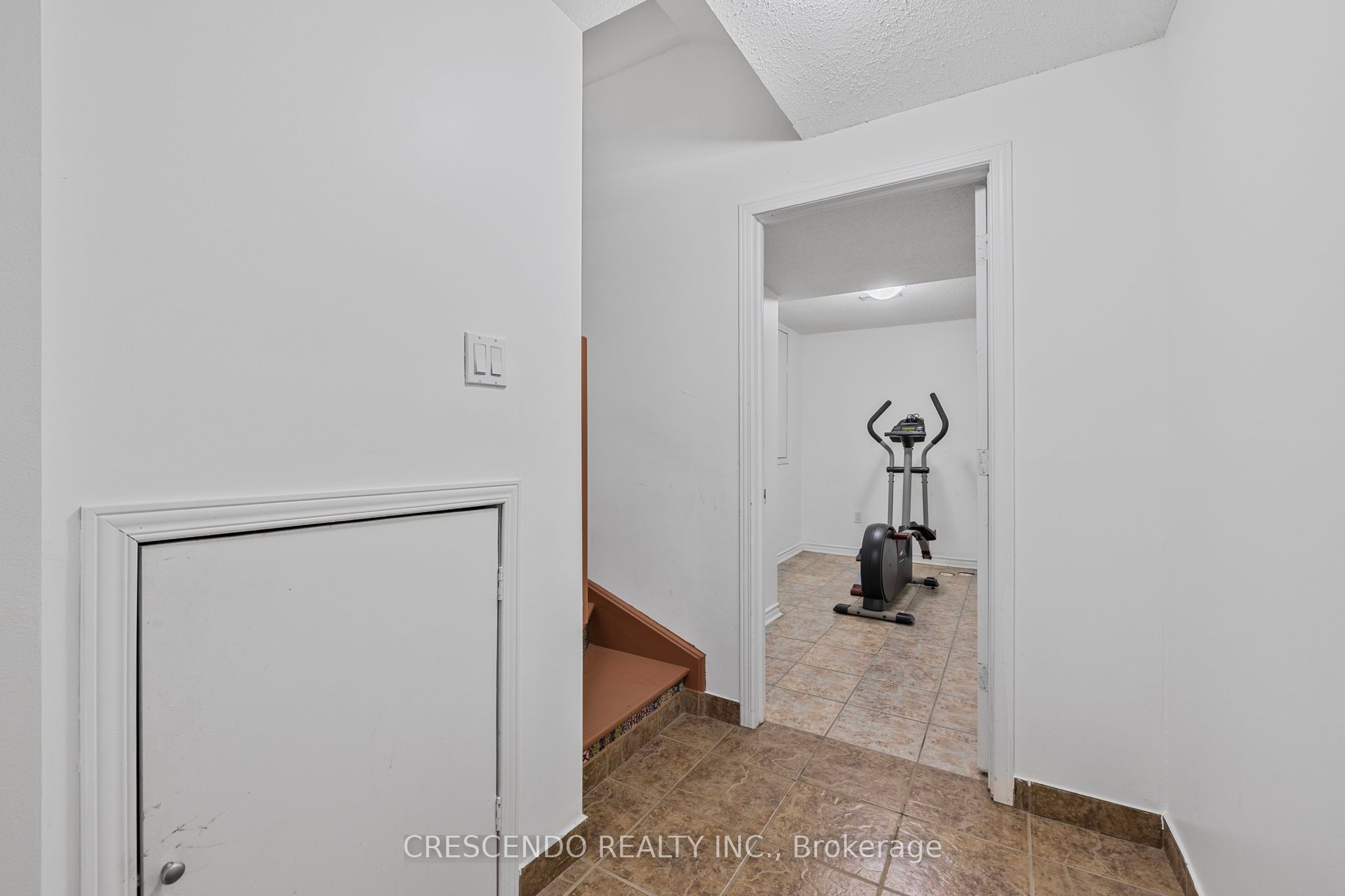 42 Napoleon Crescent Property Photo 27