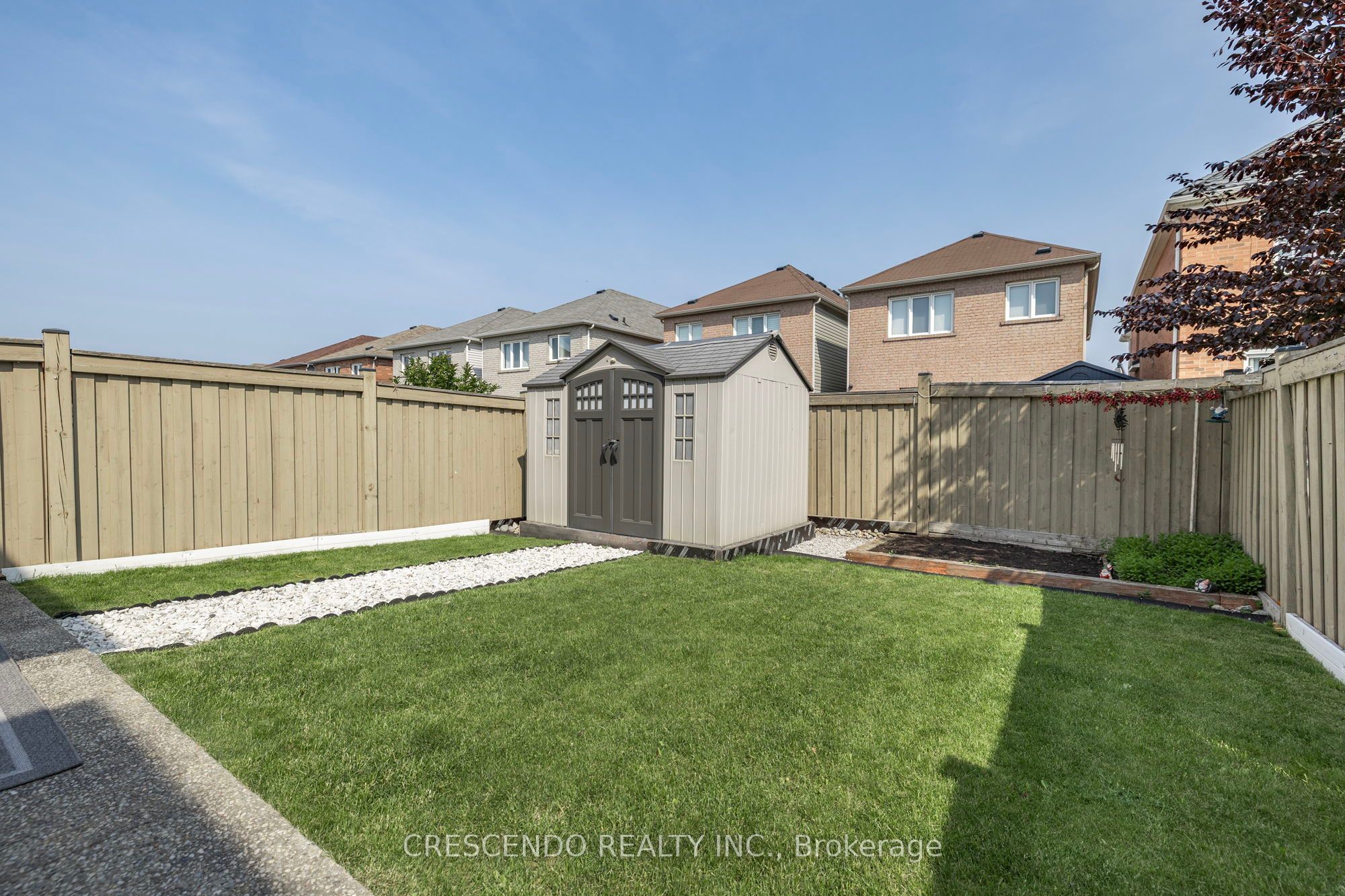 42 Napoleon Crescent Property Photo 33