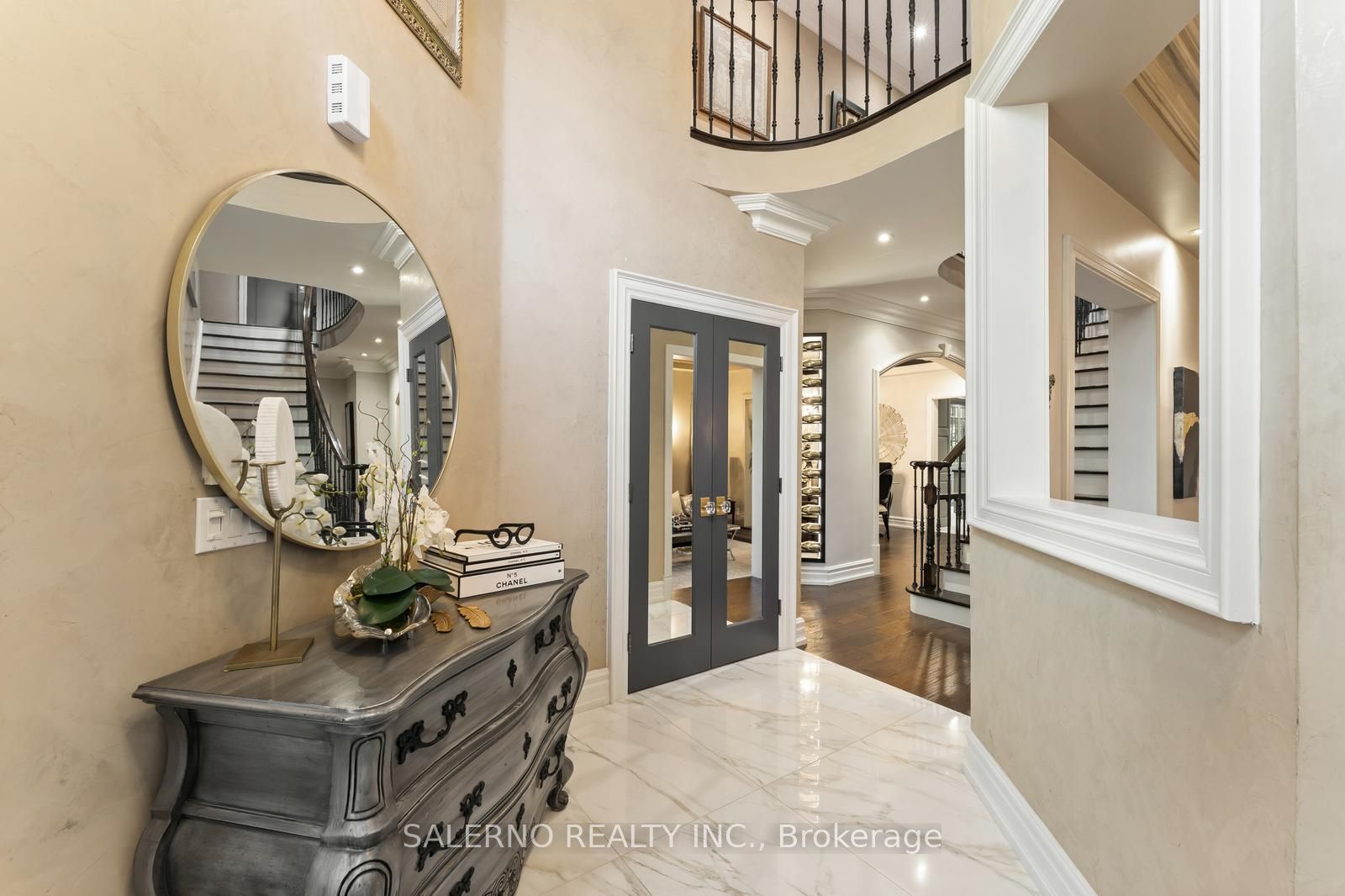 5235 Forestwalk Circle Property Photo 6