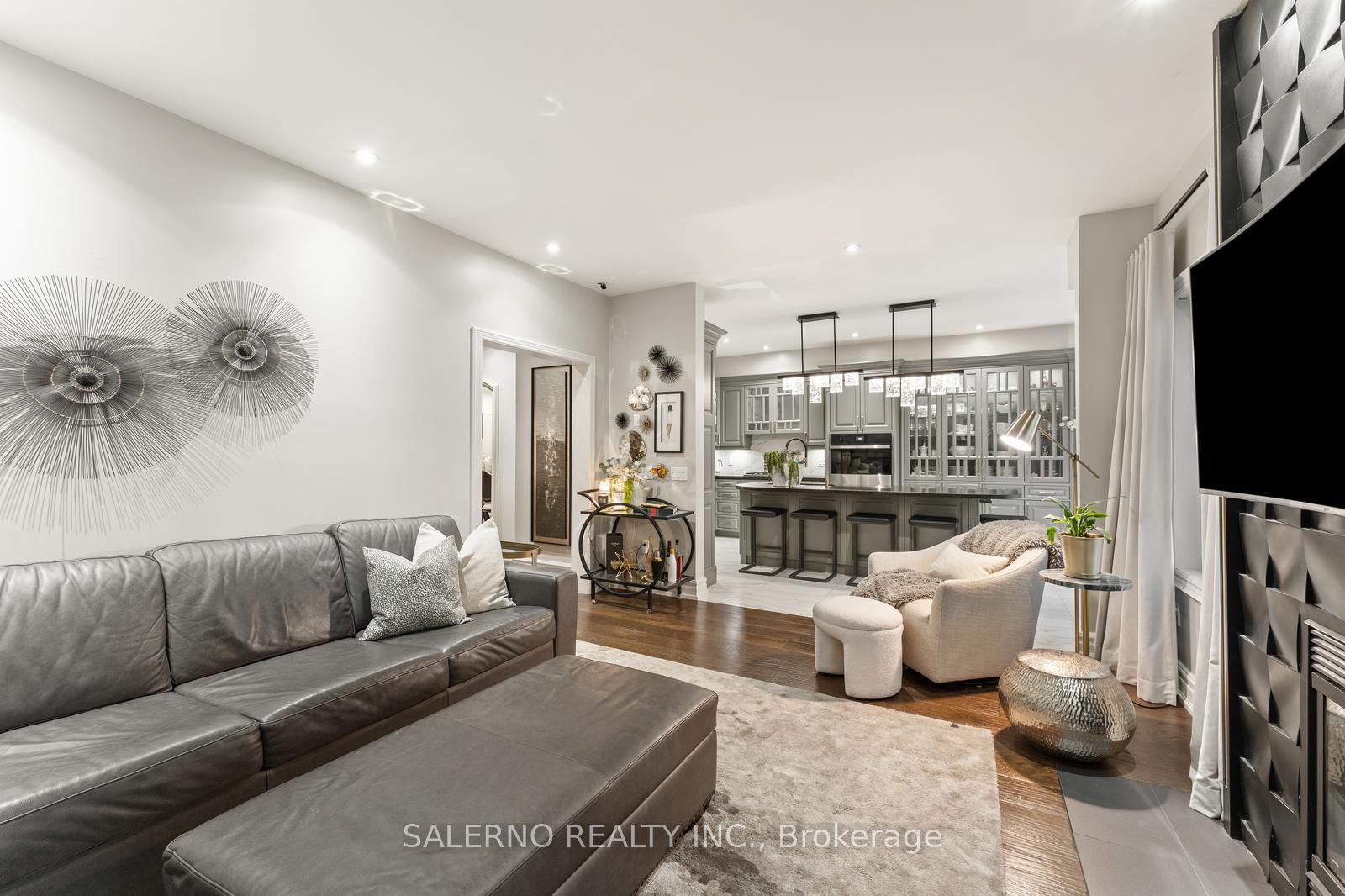 5235 Forestwalk Circle Property Photo 14