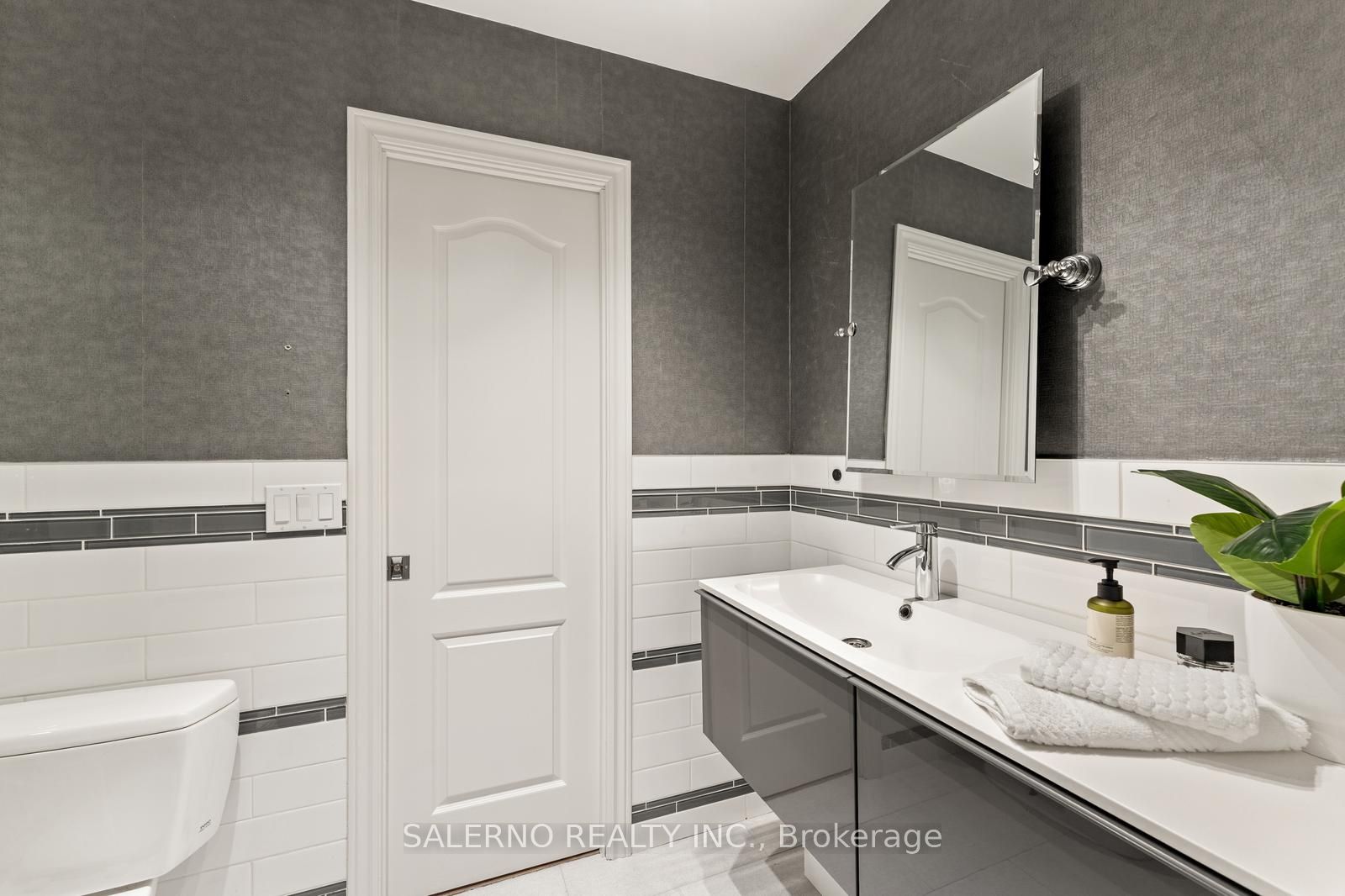 5235 Forestwalk Circle Property Photo 33