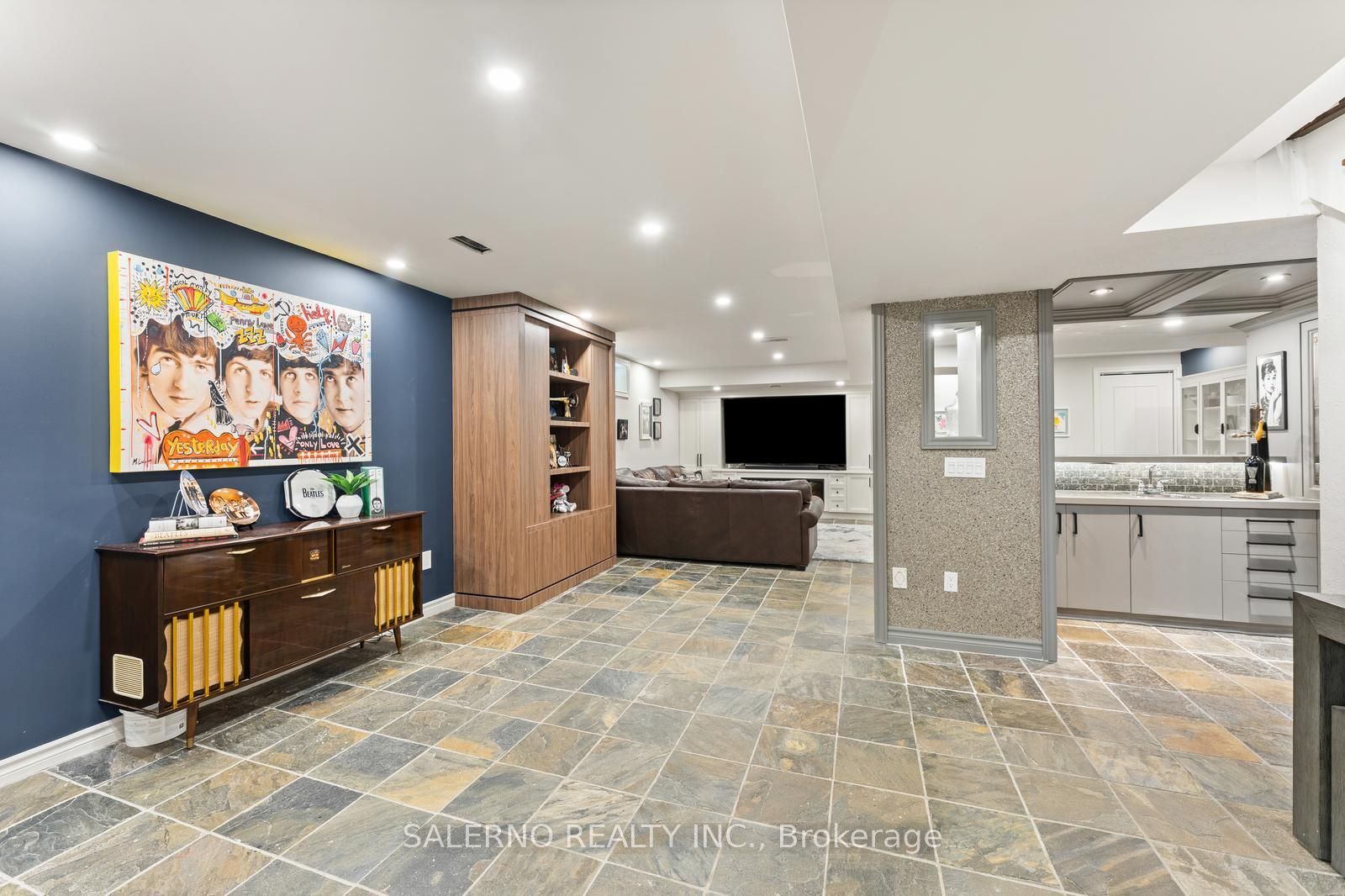 5235 Forestwalk Circle Property Photo 39