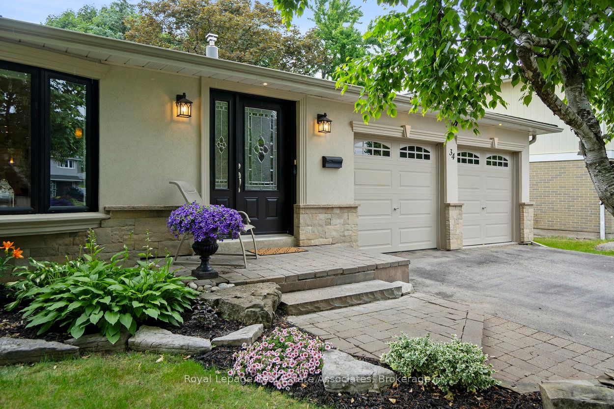 34 Irwin Crescent Property Photo 1