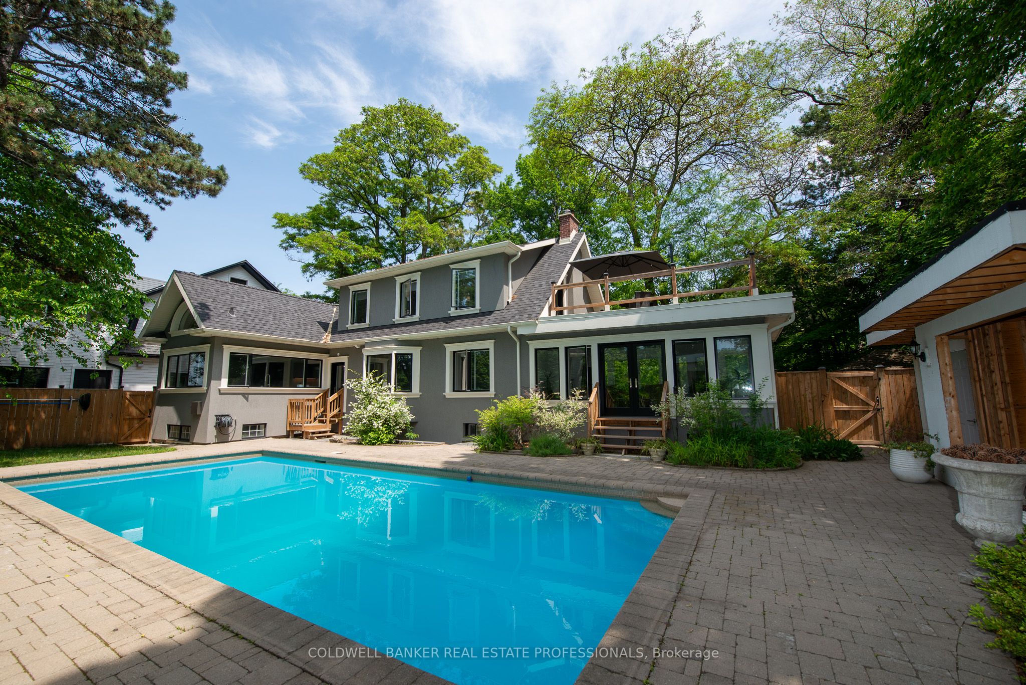 416 Trafalgar Road Property Photo 1