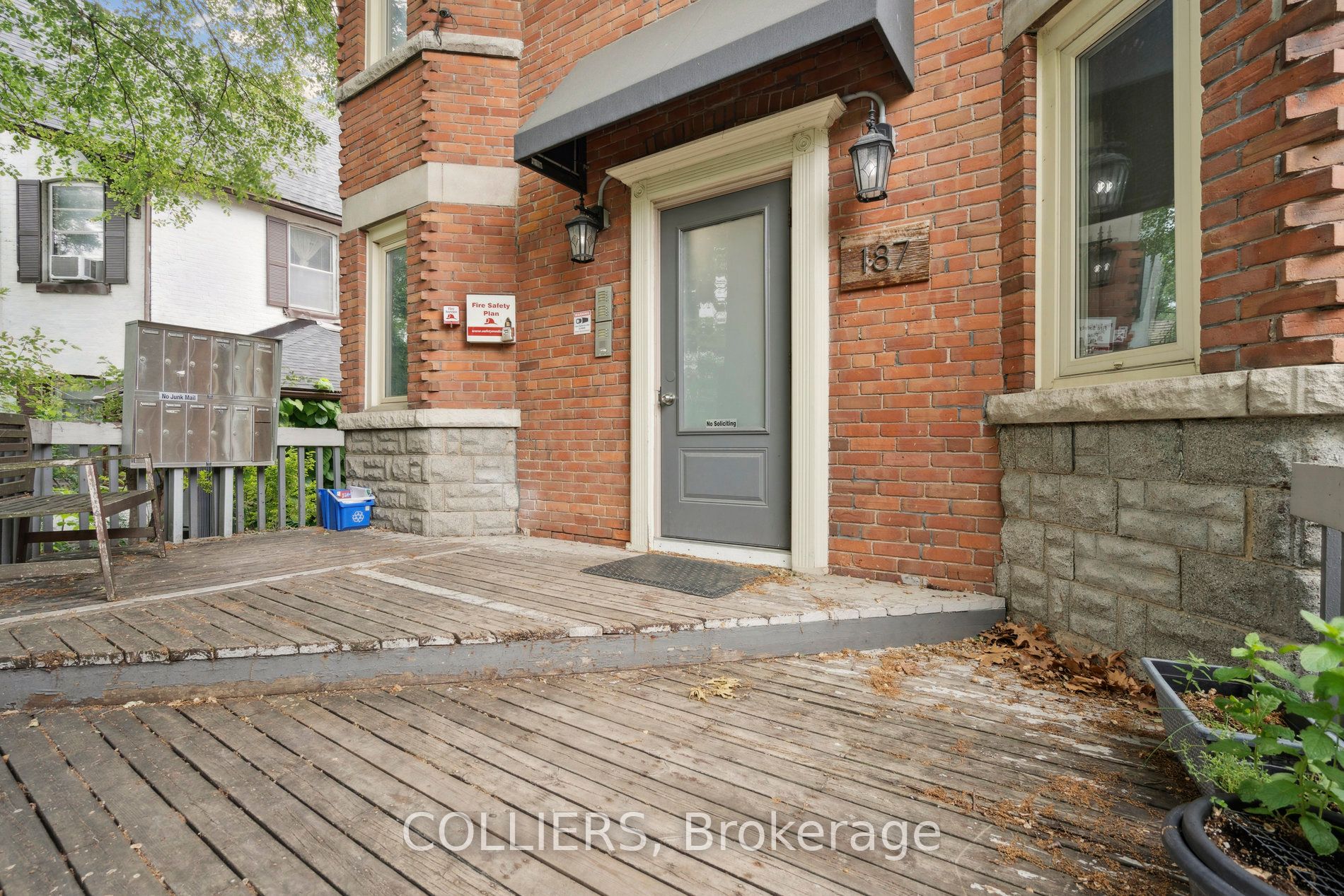 187 High Park Avenue Property Photo 2
