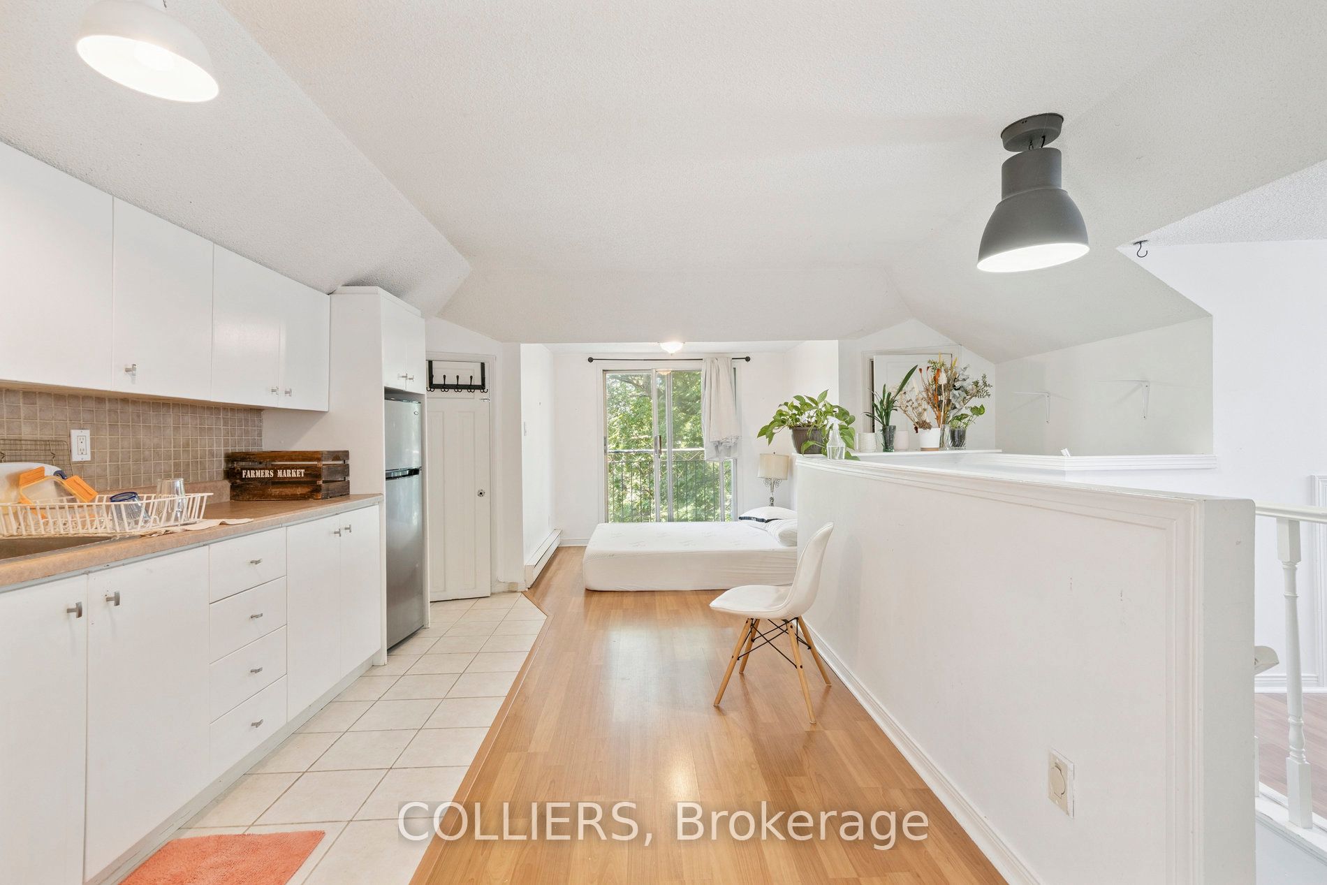 187 High Park Avenue Property Photo 14